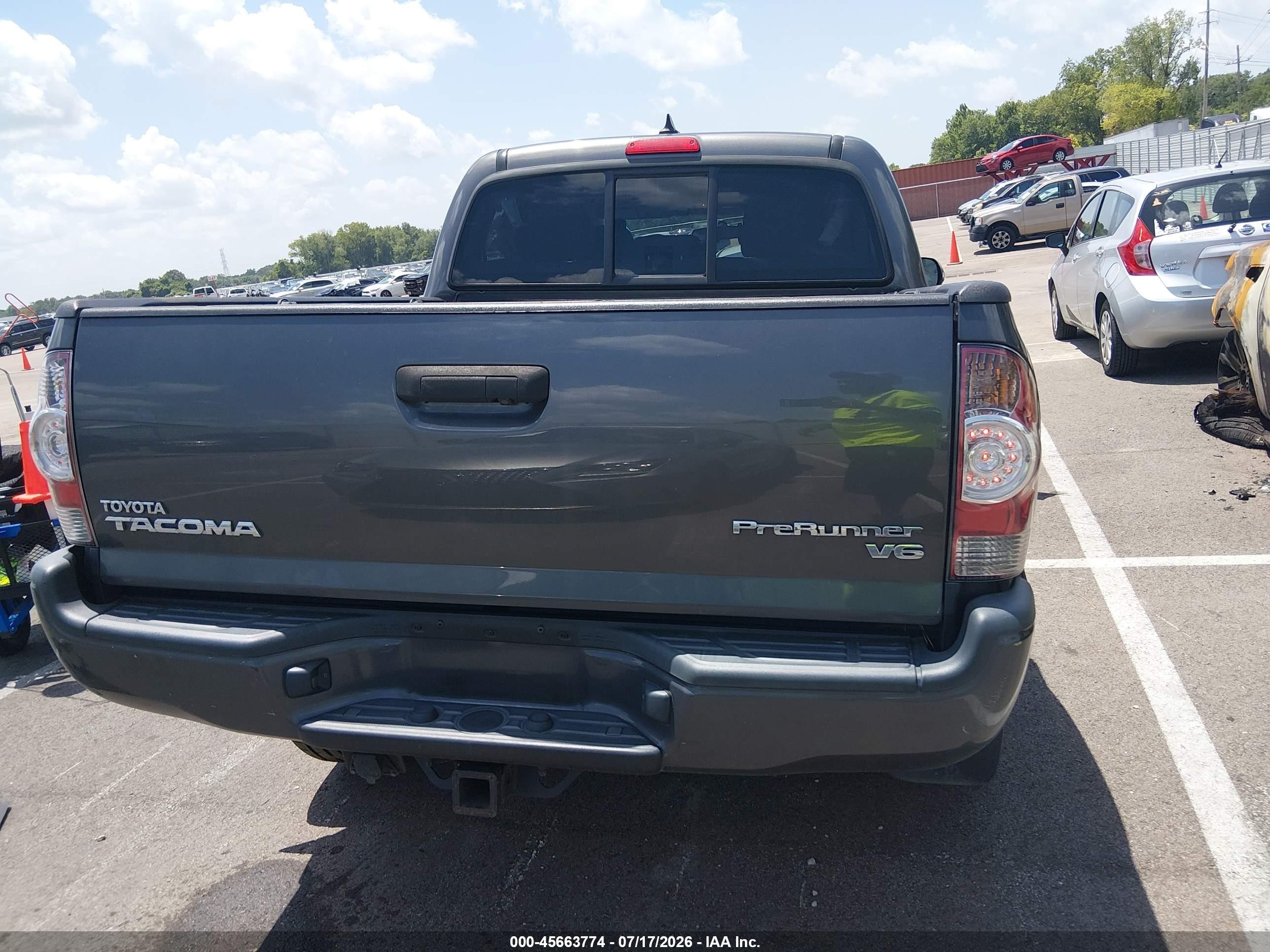 2015 Toyota Tacoma Prerunner V6 Gray vin: 3TMJU4GN1FM187630