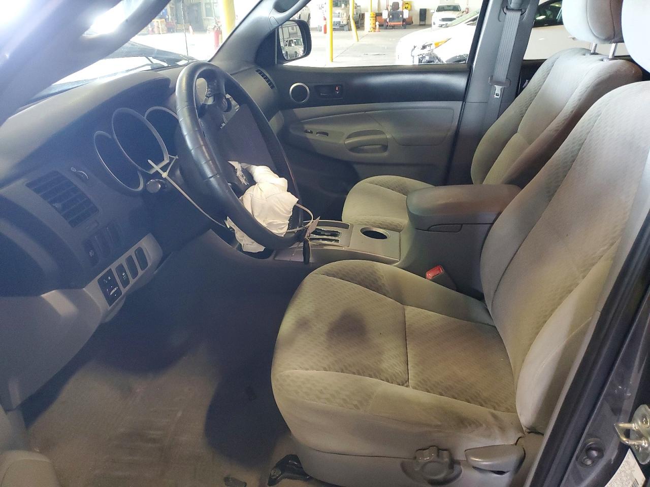 2011 Toyota Tacoma Double Cab Prerunner Gray vin: 3TMJU4GN2BM111795