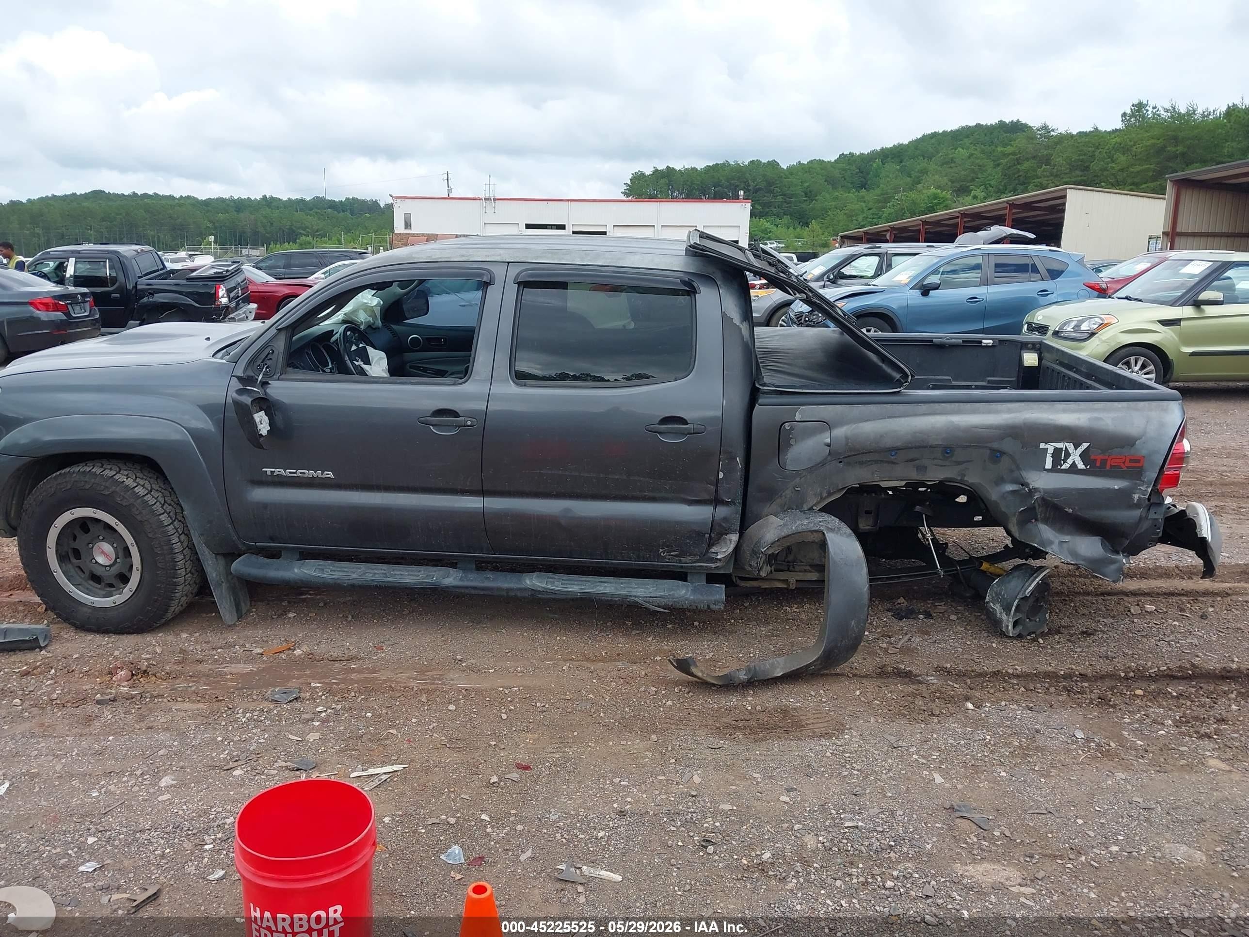 2011 Toyota Tacoma Prerunner V6 Черный vin: 3TMJU4GN2BM115006
