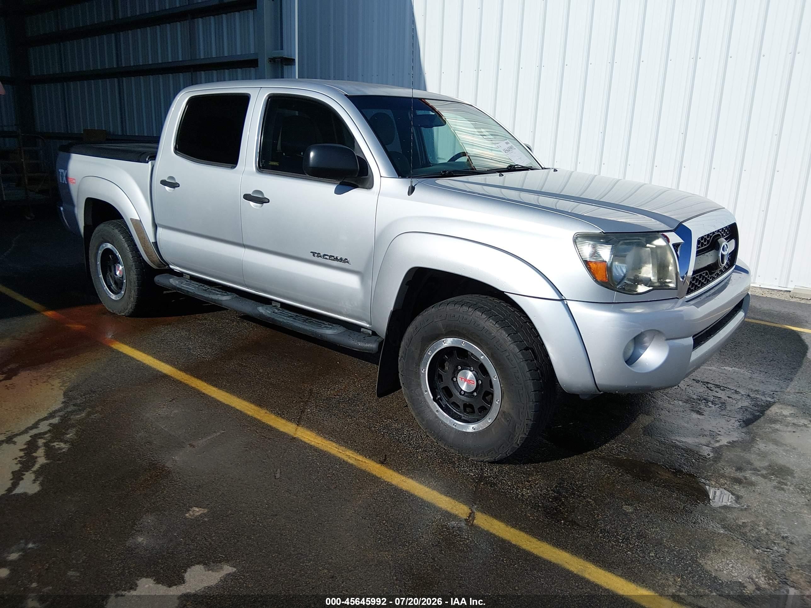 2011 Toyota Tacoma Prerunner V6 Silver vin: 3TMJU4GN2BM119900
