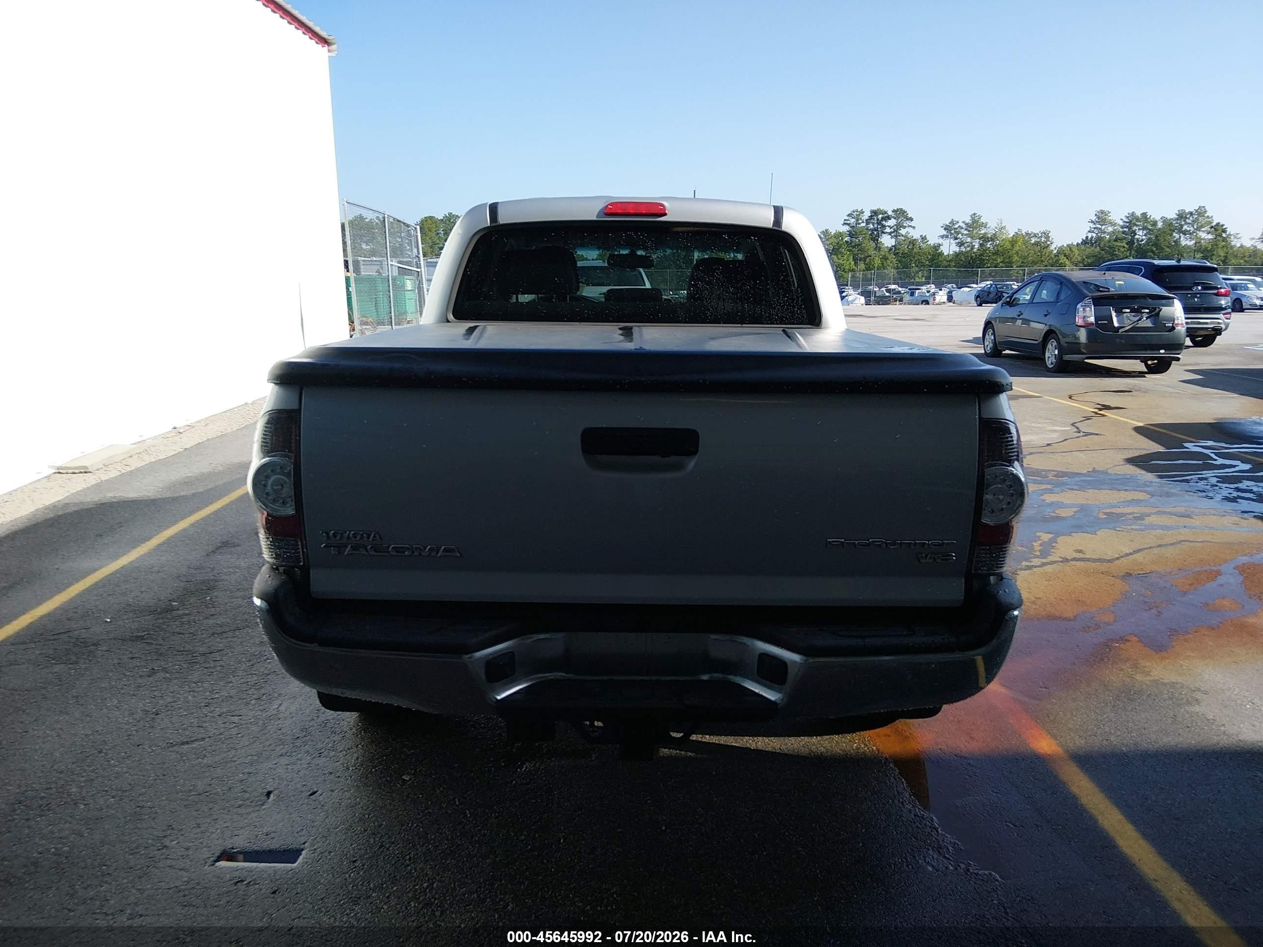 2011 Toyota Tacoma Prerunner V6 Silver vin: 3TMJU4GN2BM119900