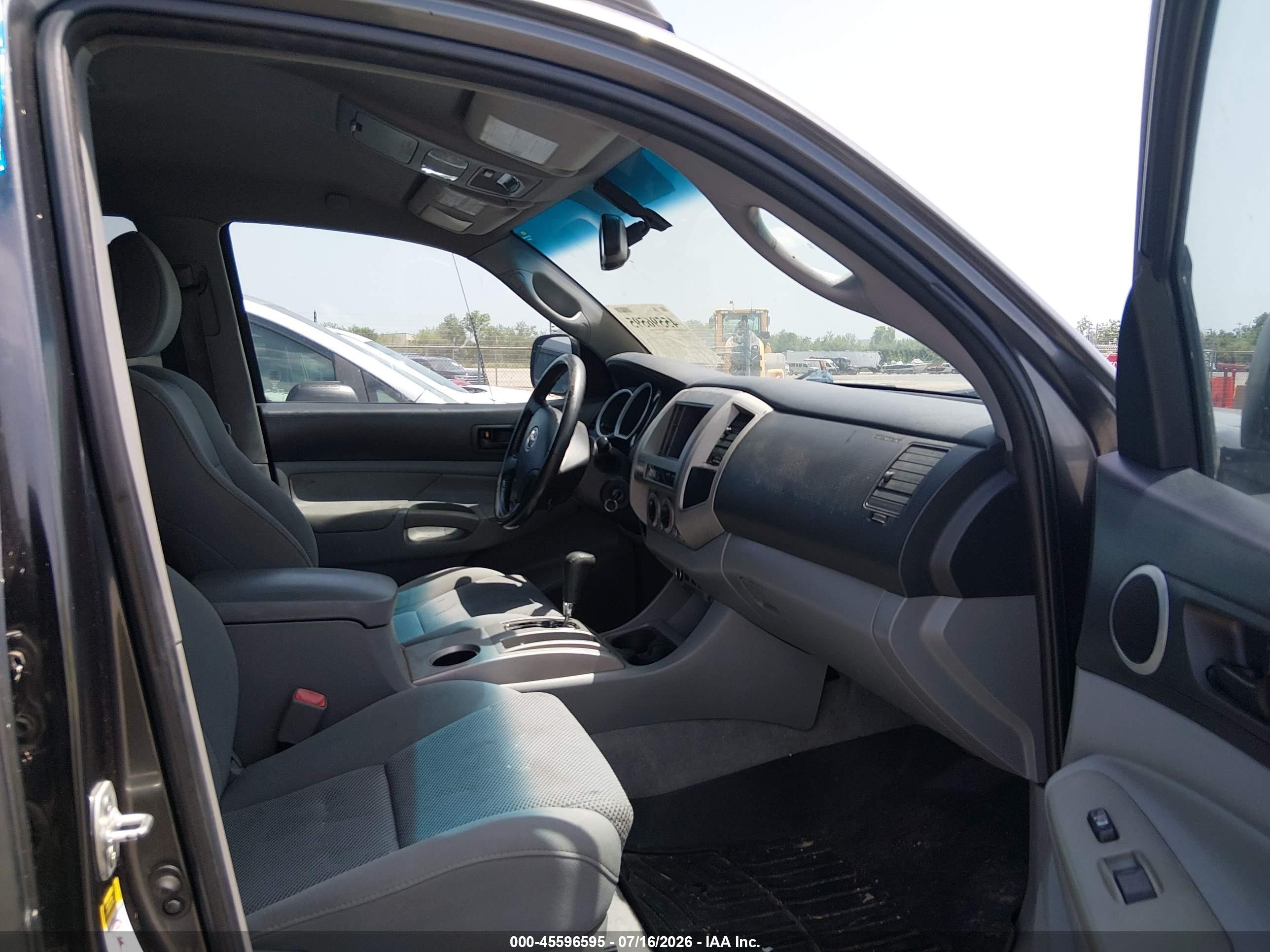 2011 Toyota Tacoma Prerunner V6 Gray vin: 3TMJU4GN2BM120741
