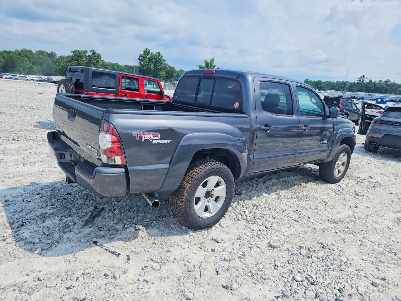 2011 Toyota Tacoma Double Cab Prerunner Gray vin: 3TMJU4GN2BM124241