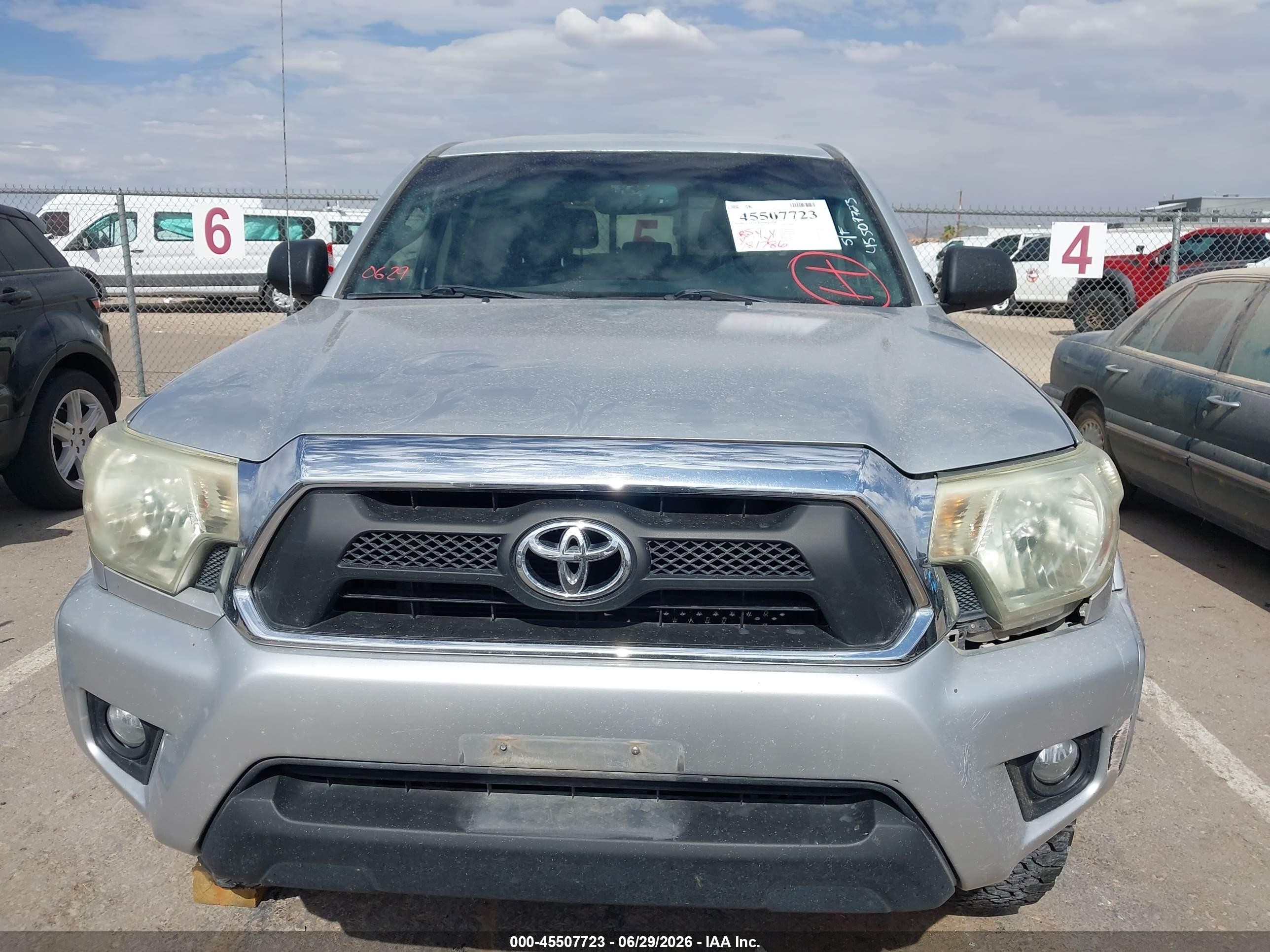 2012 Toyota Tacoma Prerunner V6 Silver vin: 3TMJU4GN2CM128968