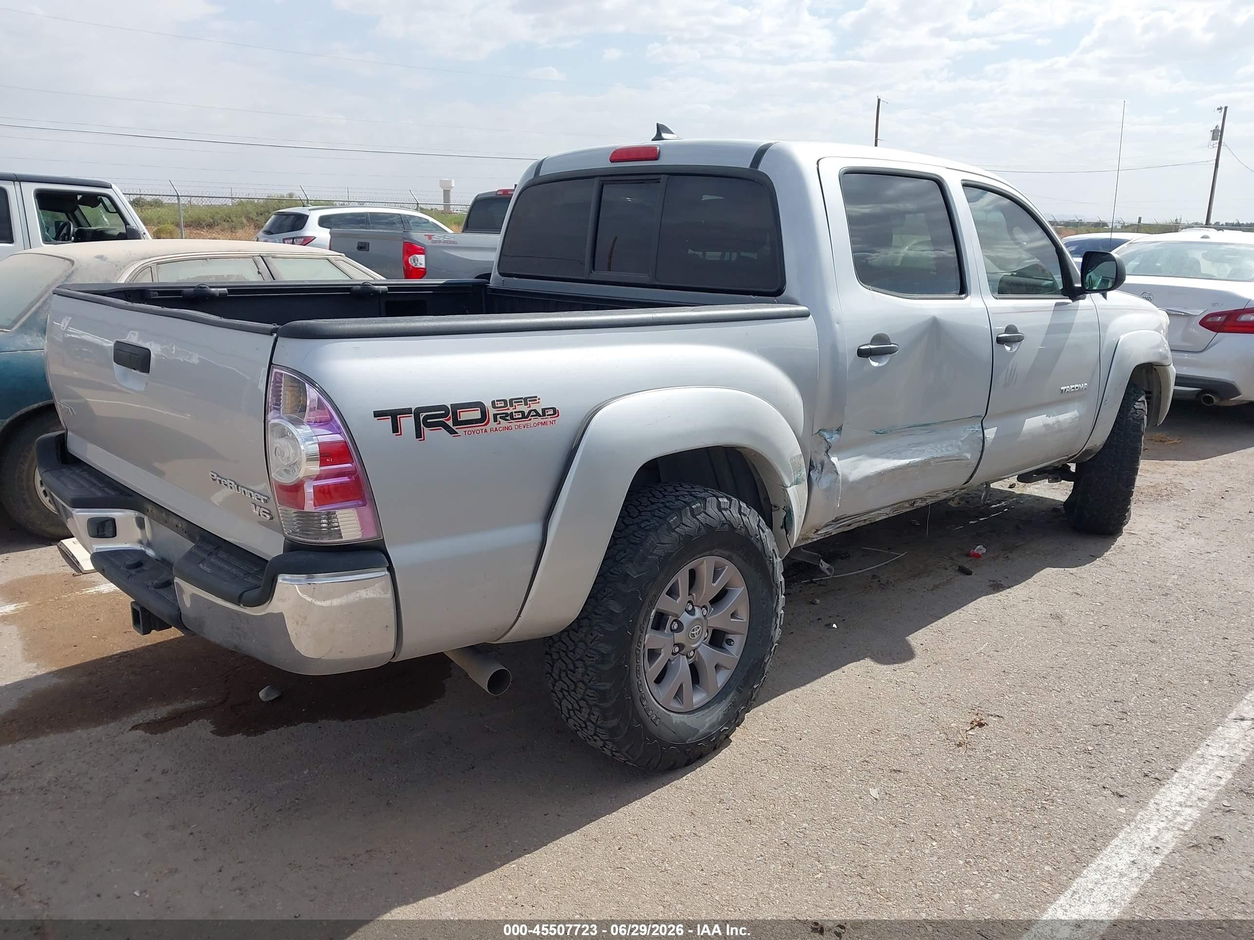 2012 Toyota Tacoma Prerunner V6 Silver vin: 3TMJU4GN2CM128968