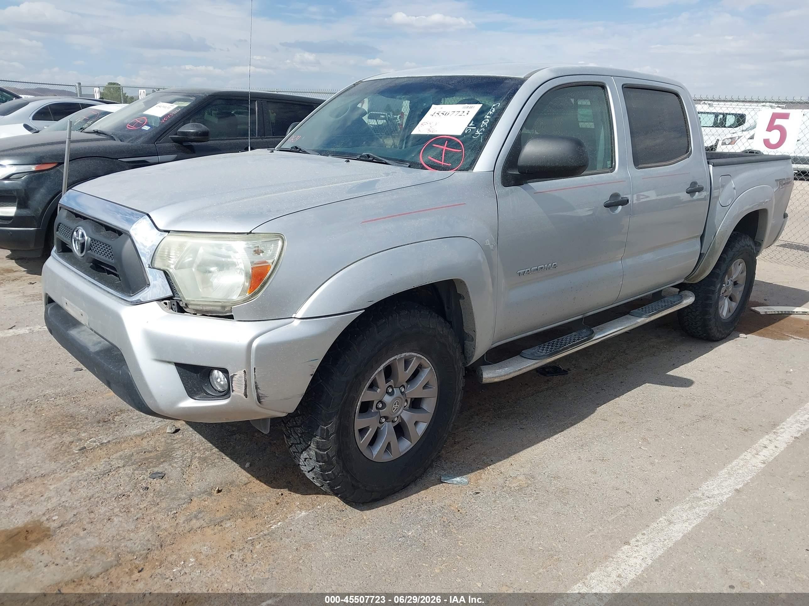2012 Toyota Tacoma Prerunner V6 Silver vin: 3TMJU4GN2CM128968