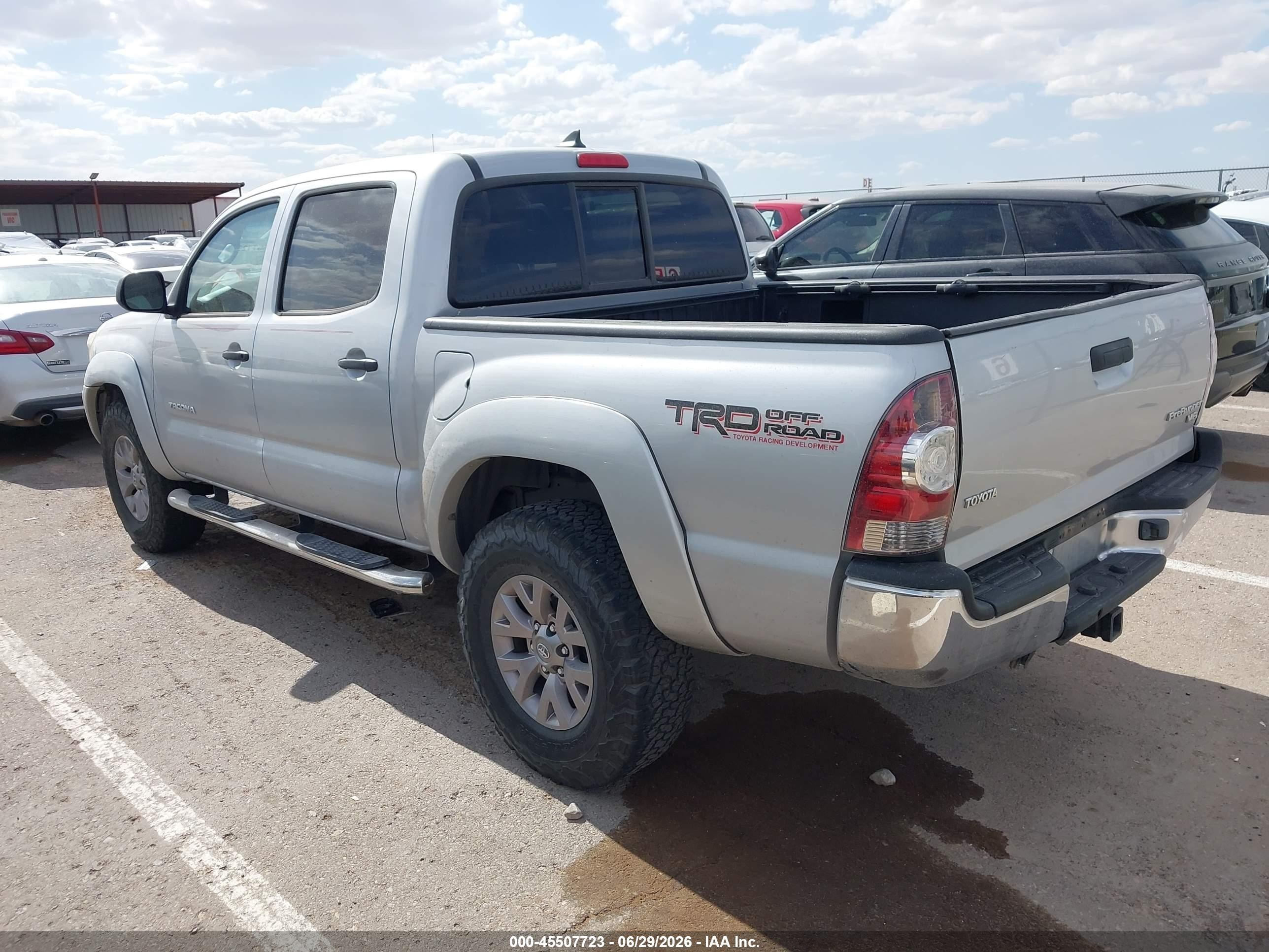 2012 Toyota Tacoma Prerunner V6 Silver vin: 3TMJU4GN2CM128968