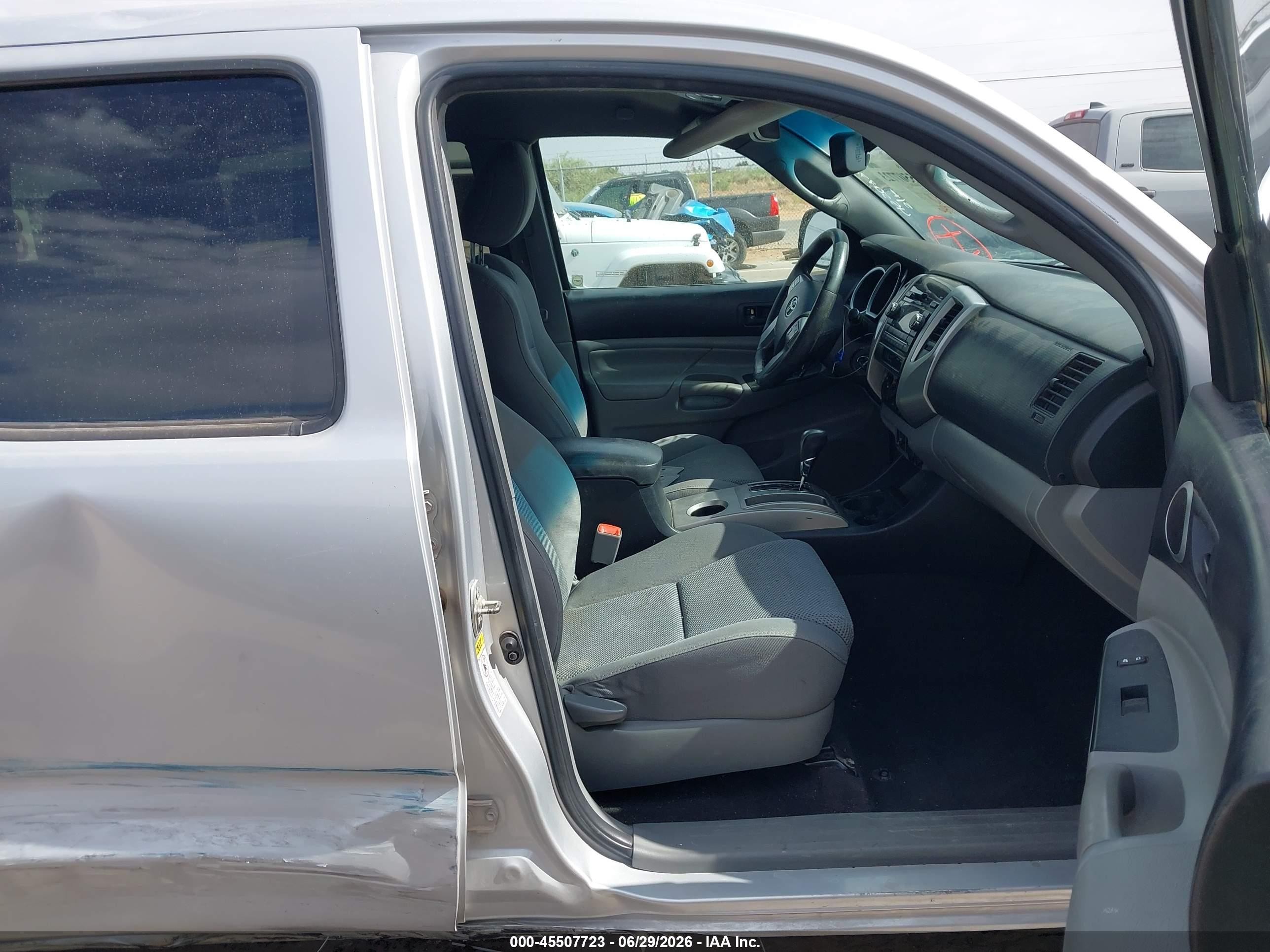 2012 Toyota Tacoma Prerunner V6 Silver vin: 3TMJU4GN2CM128968