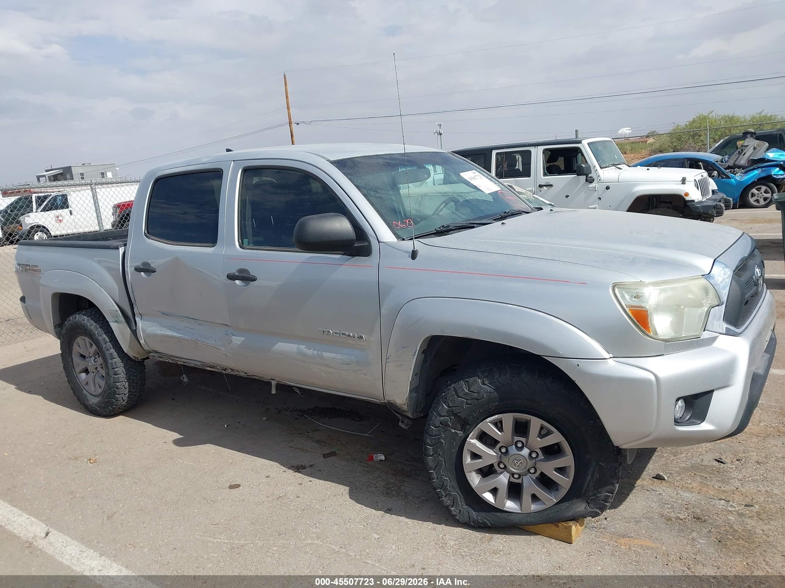 2012 Toyota Tacoma Prerunner V6 Silver vin: 3TMJU4GN2CM128968