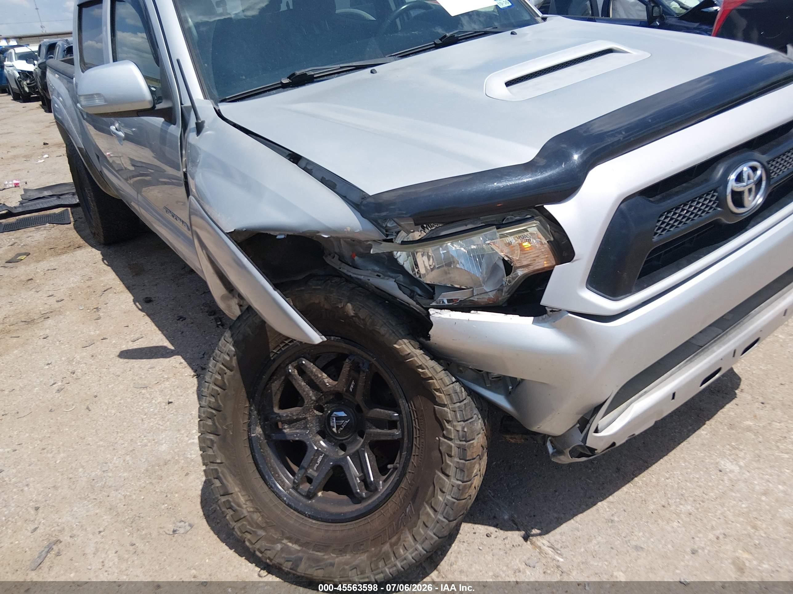 2012 Toyota Tacoma Prerunner V6 Silver vin: 3TMJU4GN2CM132342
