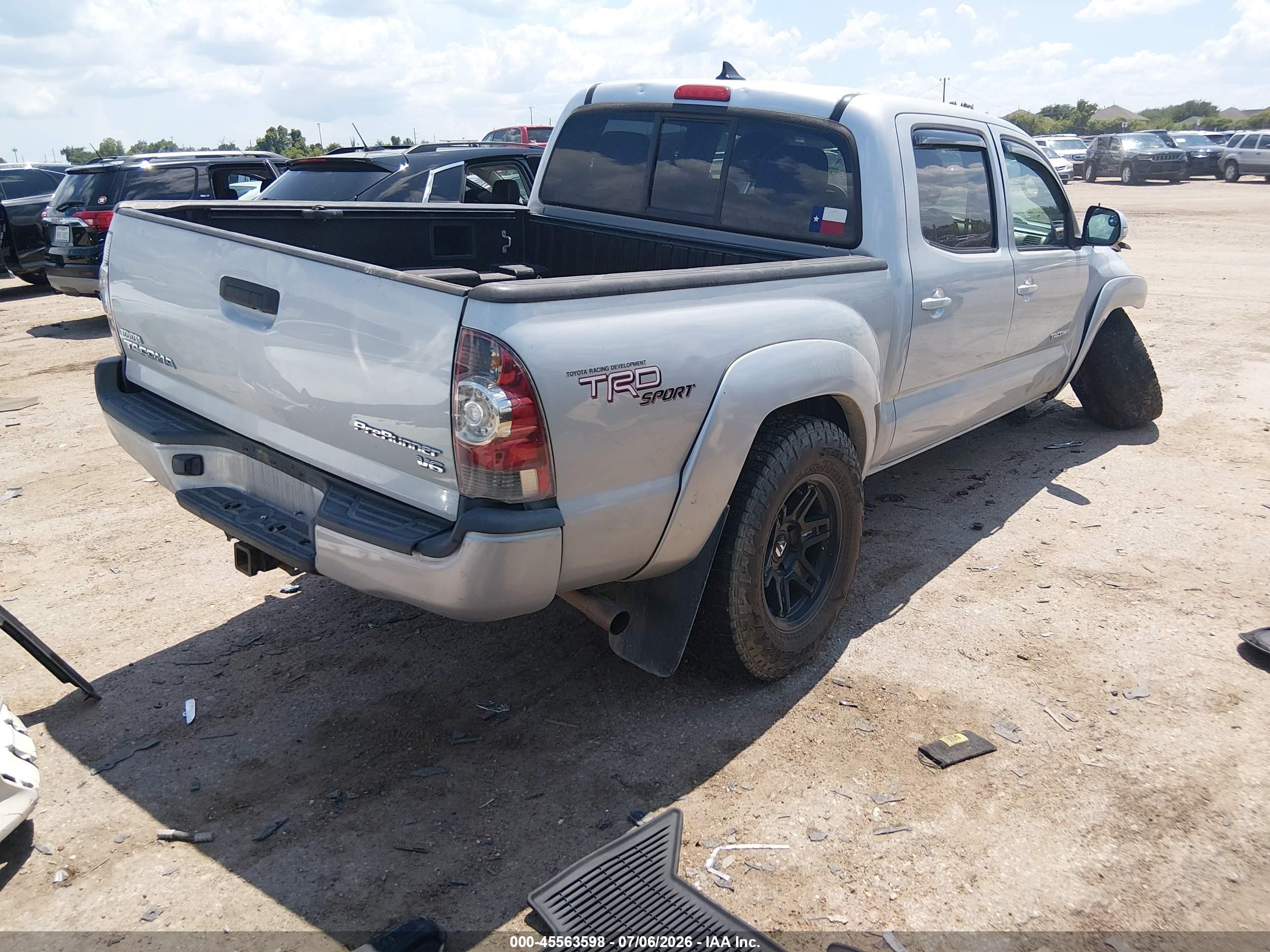 2012 Toyota Tacoma Prerunner V6 Silver vin: 3TMJU4GN2CM132342