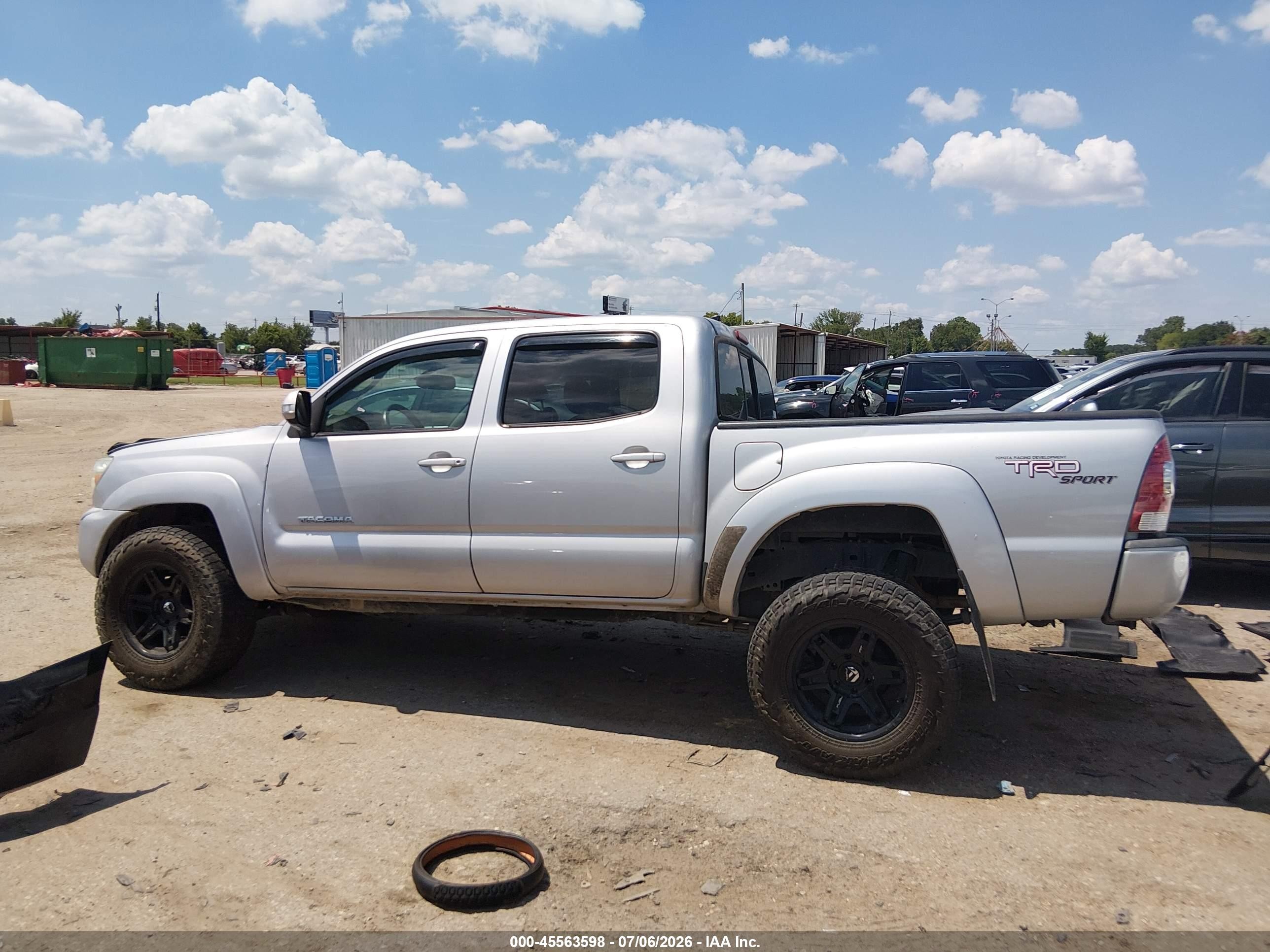2012 Toyota Tacoma Prerunner V6 Silver vin: 3TMJU4GN2CM132342