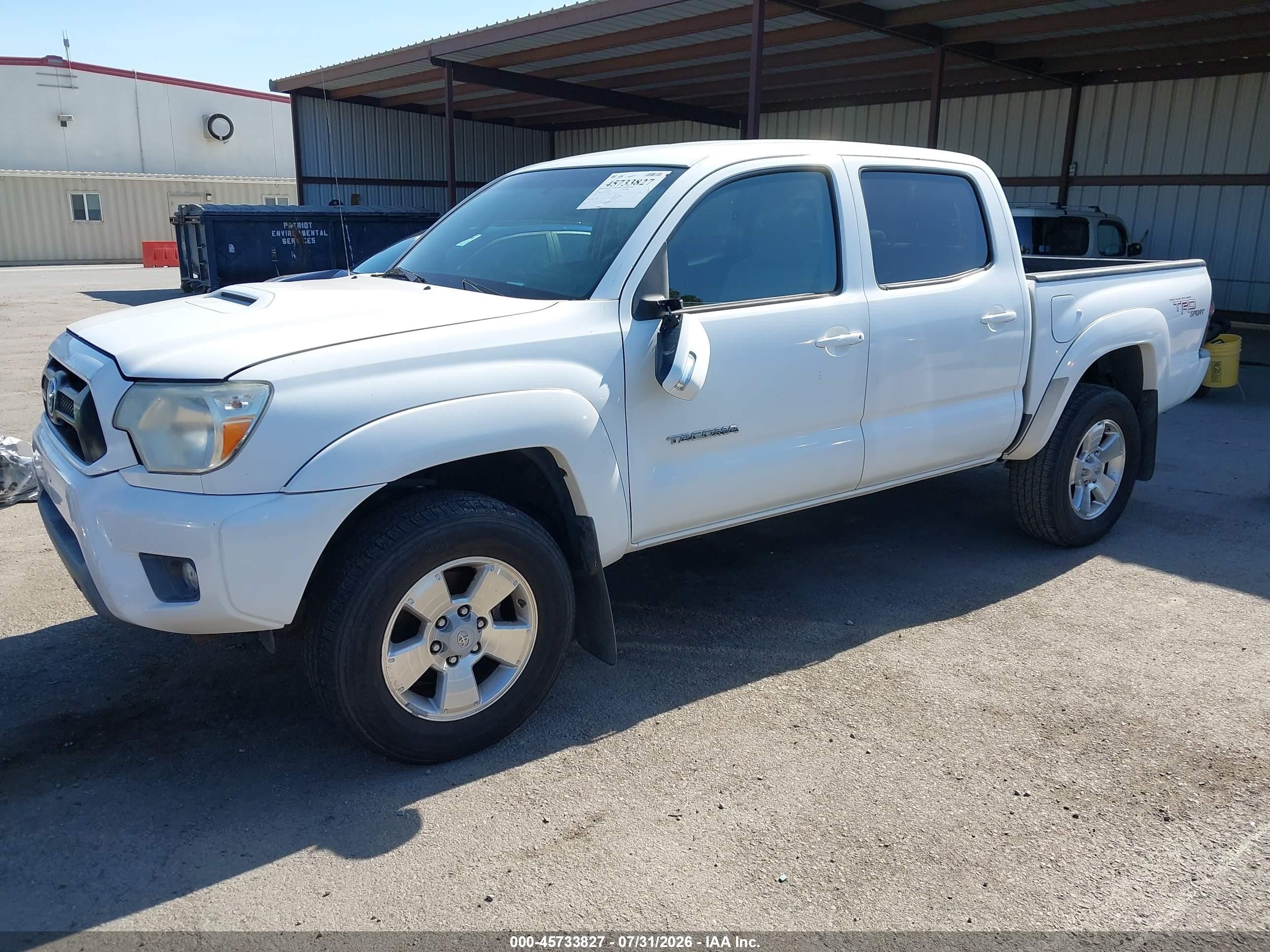 2012 Toyota Tacoma Prerunner V6 White vin: 3TMJU4GN2CM138173