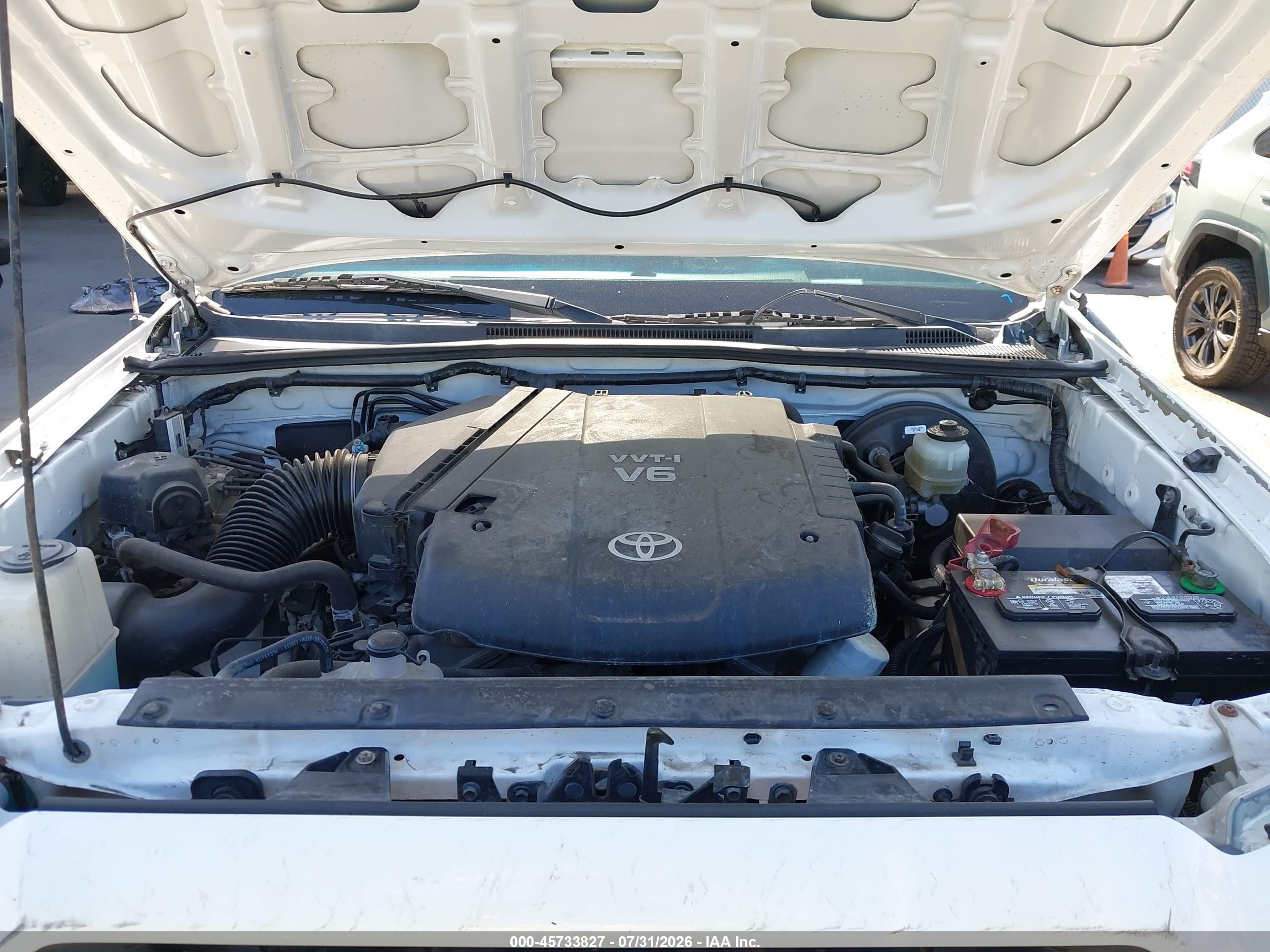 2012 Toyota Tacoma Prerunner V6 White vin: 3TMJU4GN2CM138173