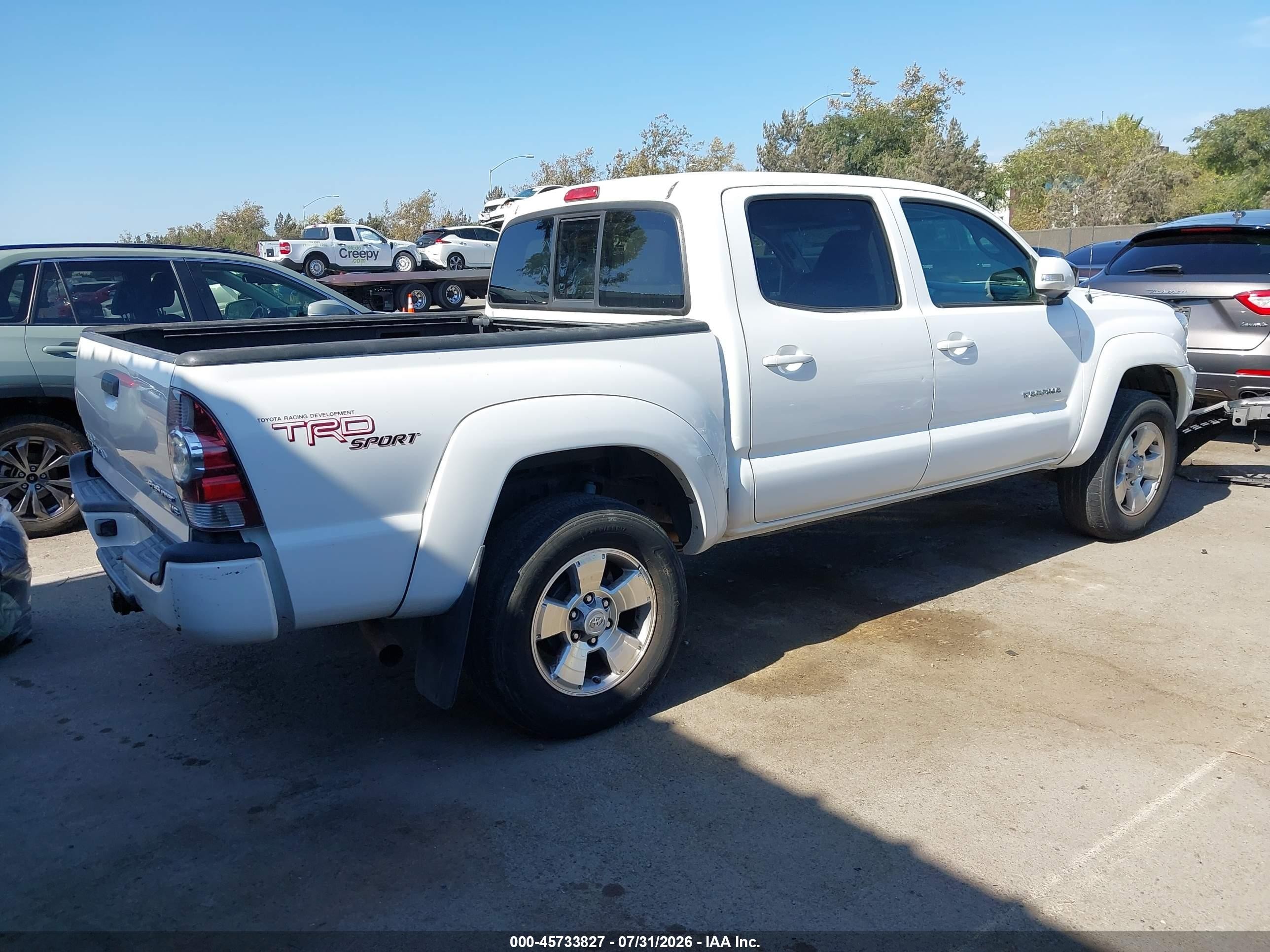 2012 Toyota Tacoma Prerunner V6 White vin: 3TMJU4GN2CM138173