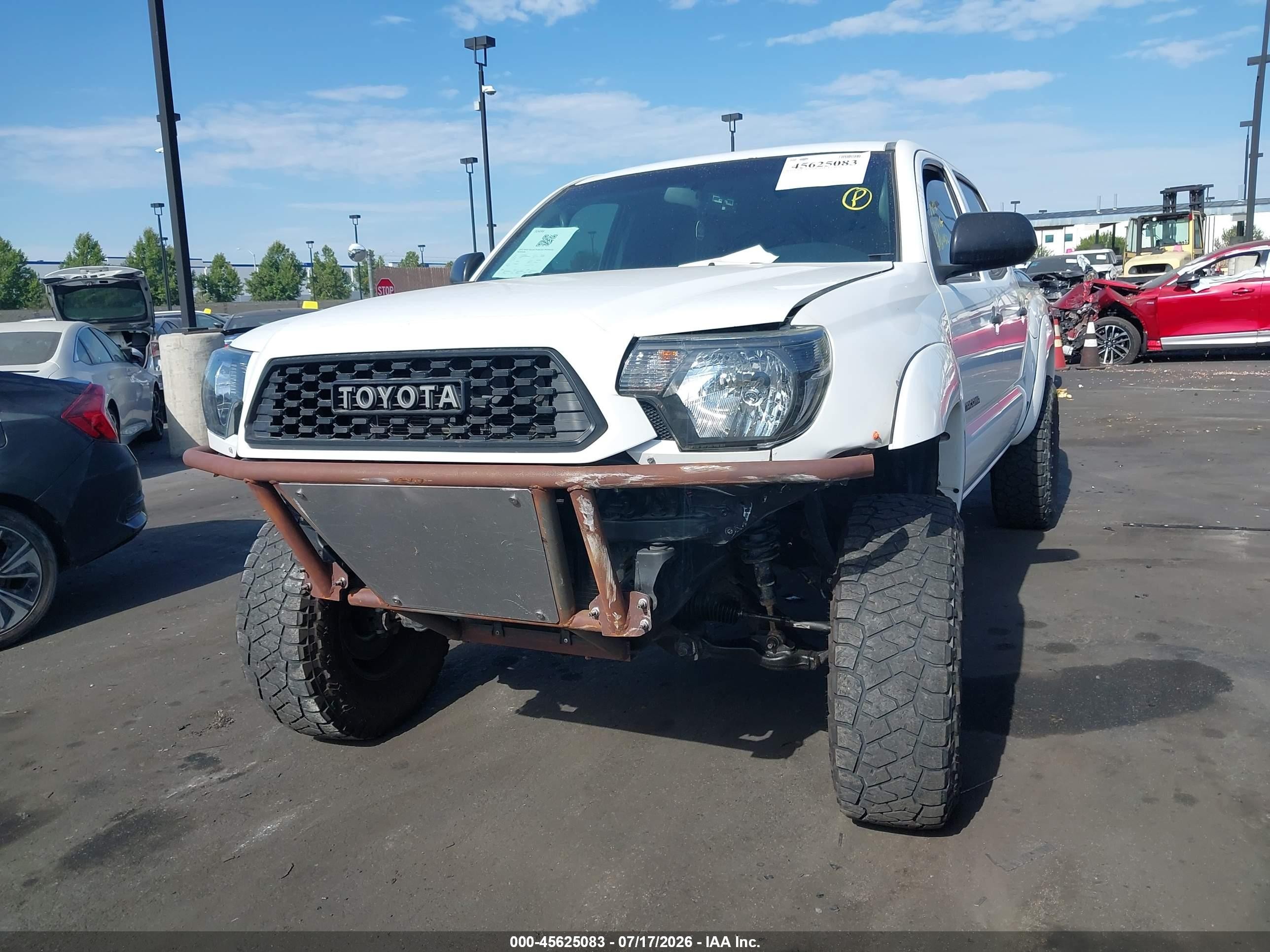 2013 Toyota Tacoma Prerunner V6 White vin: 3TMJU4GN2DM143522