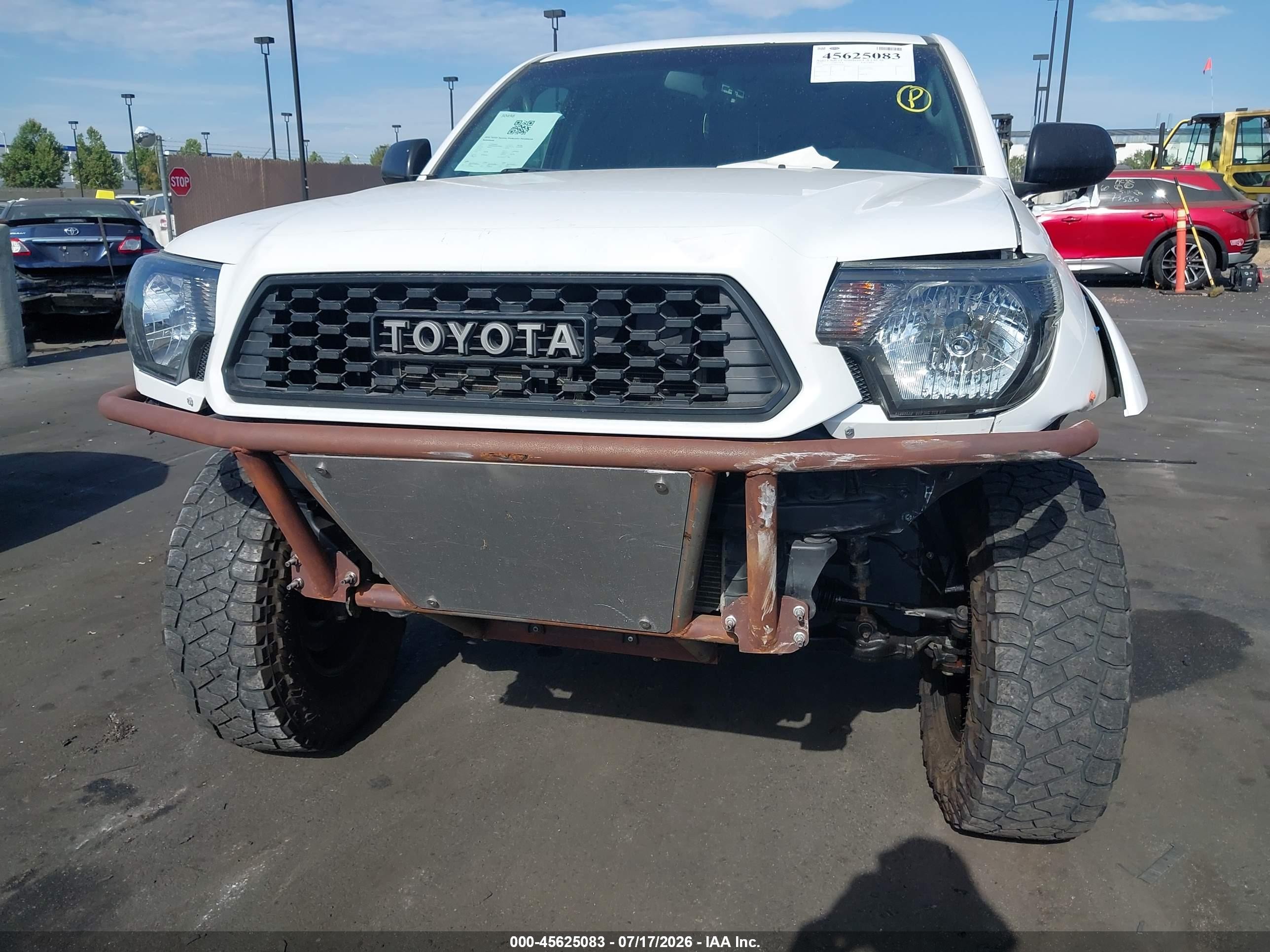 2013 Toyota Tacoma Prerunner V6 White vin: 3TMJU4GN2DM143522