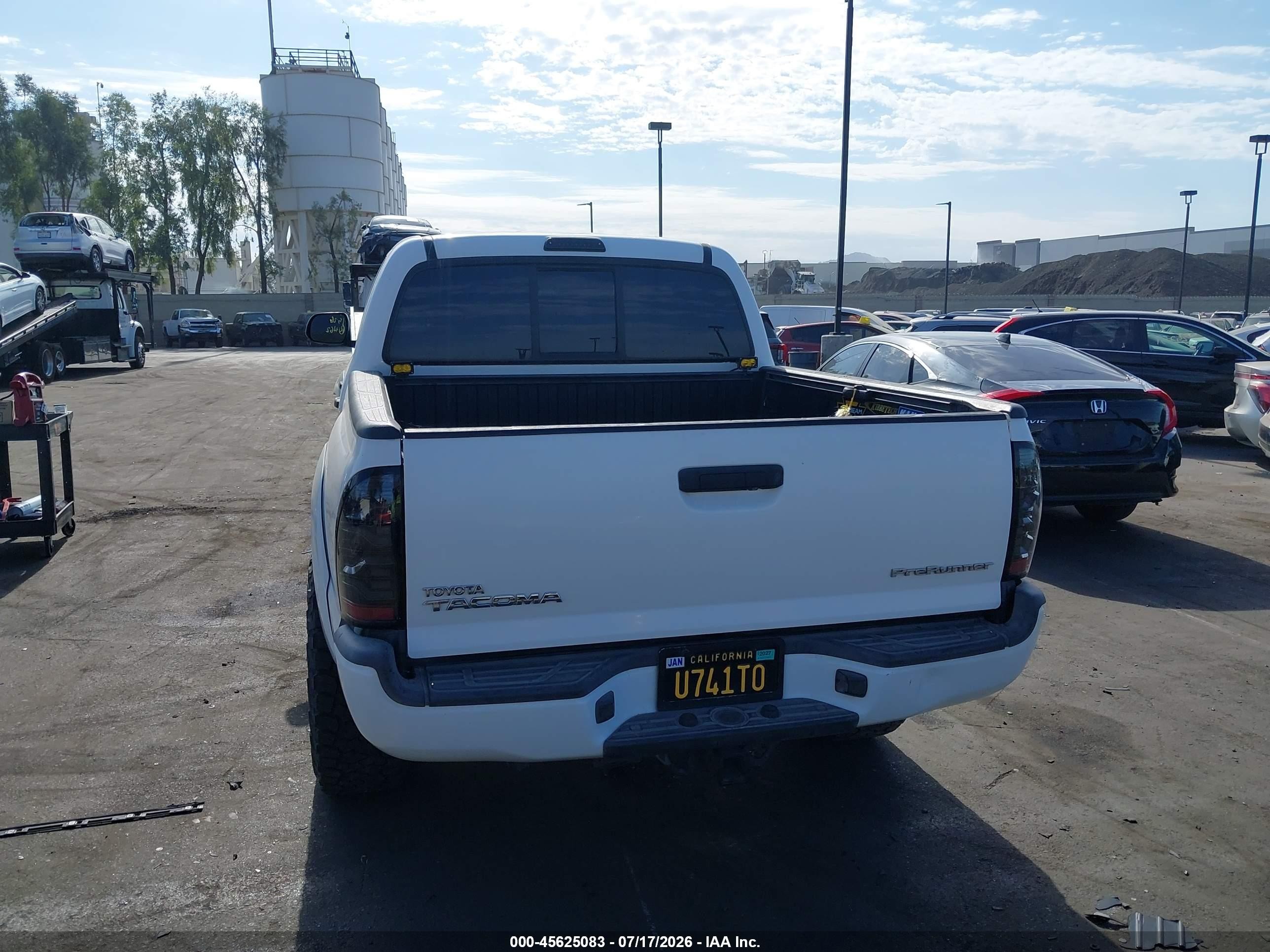 2013 Toyota Tacoma Prerunner V6 White vin: 3TMJU4GN2DM143522