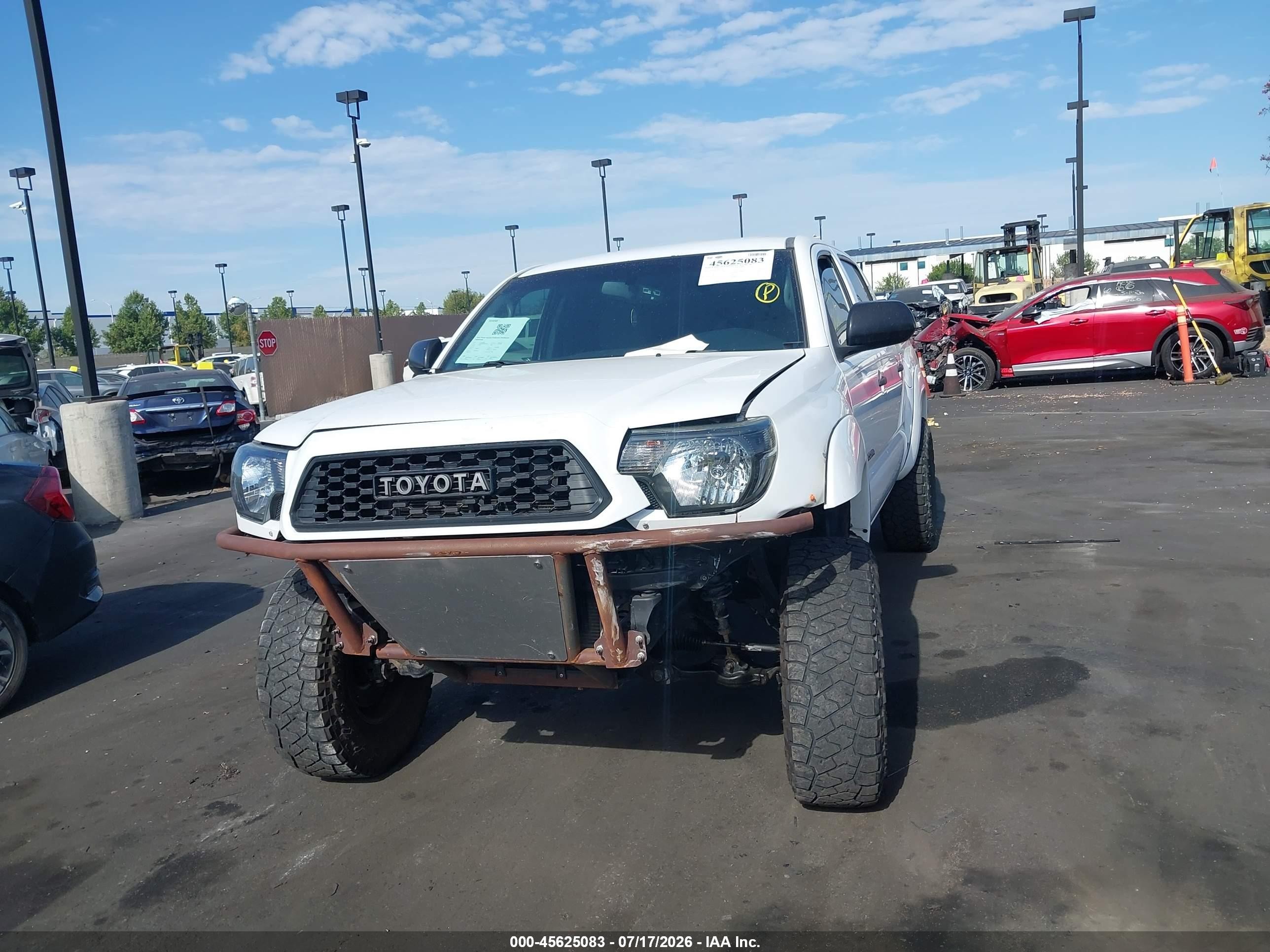 2013 Toyota Tacoma Prerunner V6 White vin: 3TMJU4GN2DM143522