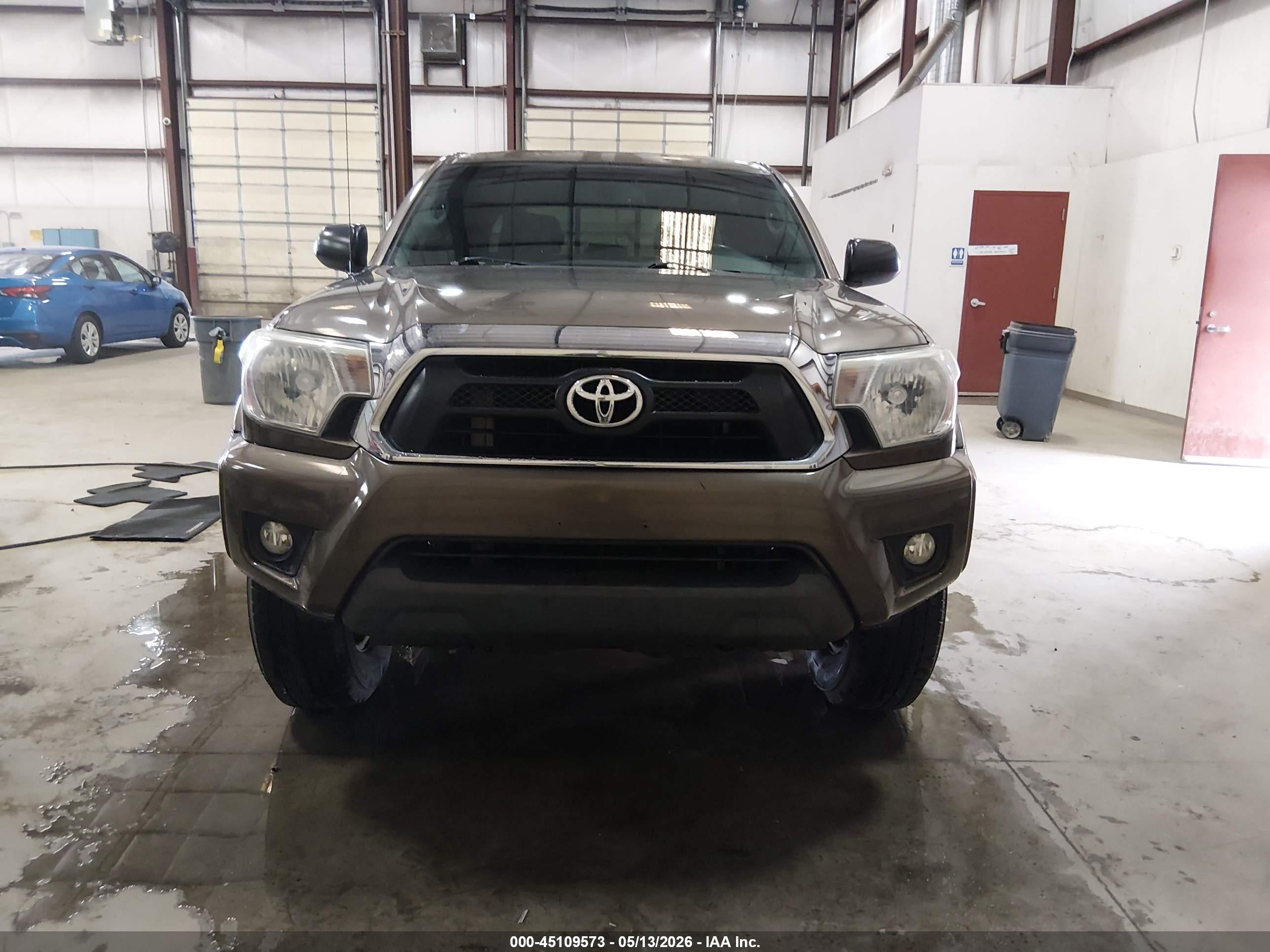 2013 Toyota Tacoma Prerunner V6 Коричневый vin: 3TMJU4GN2DM145464