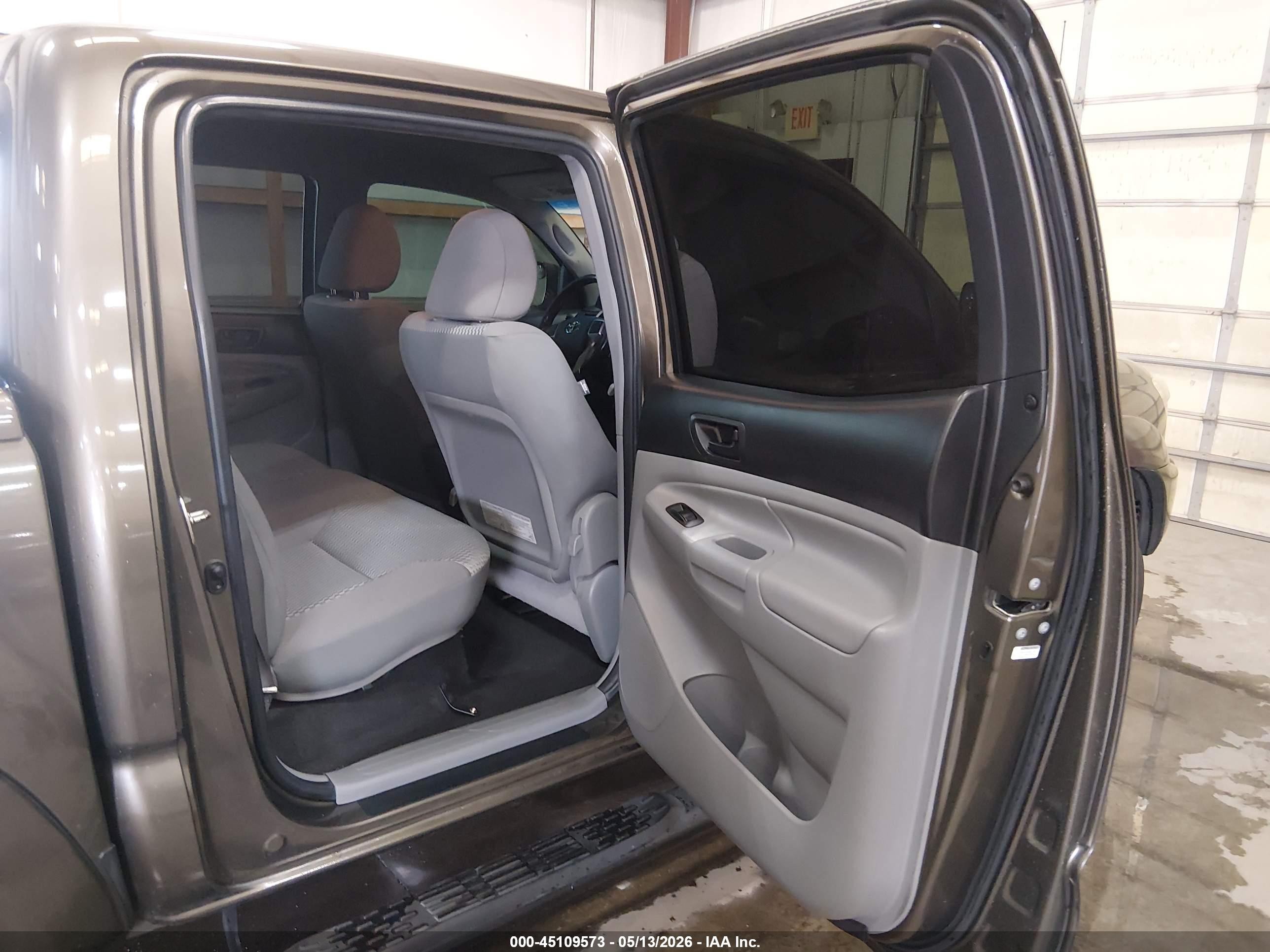 2013 Toyota Tacoma Prerunner V6 Коричневый vin: 3TMJU4GN2DM145464
