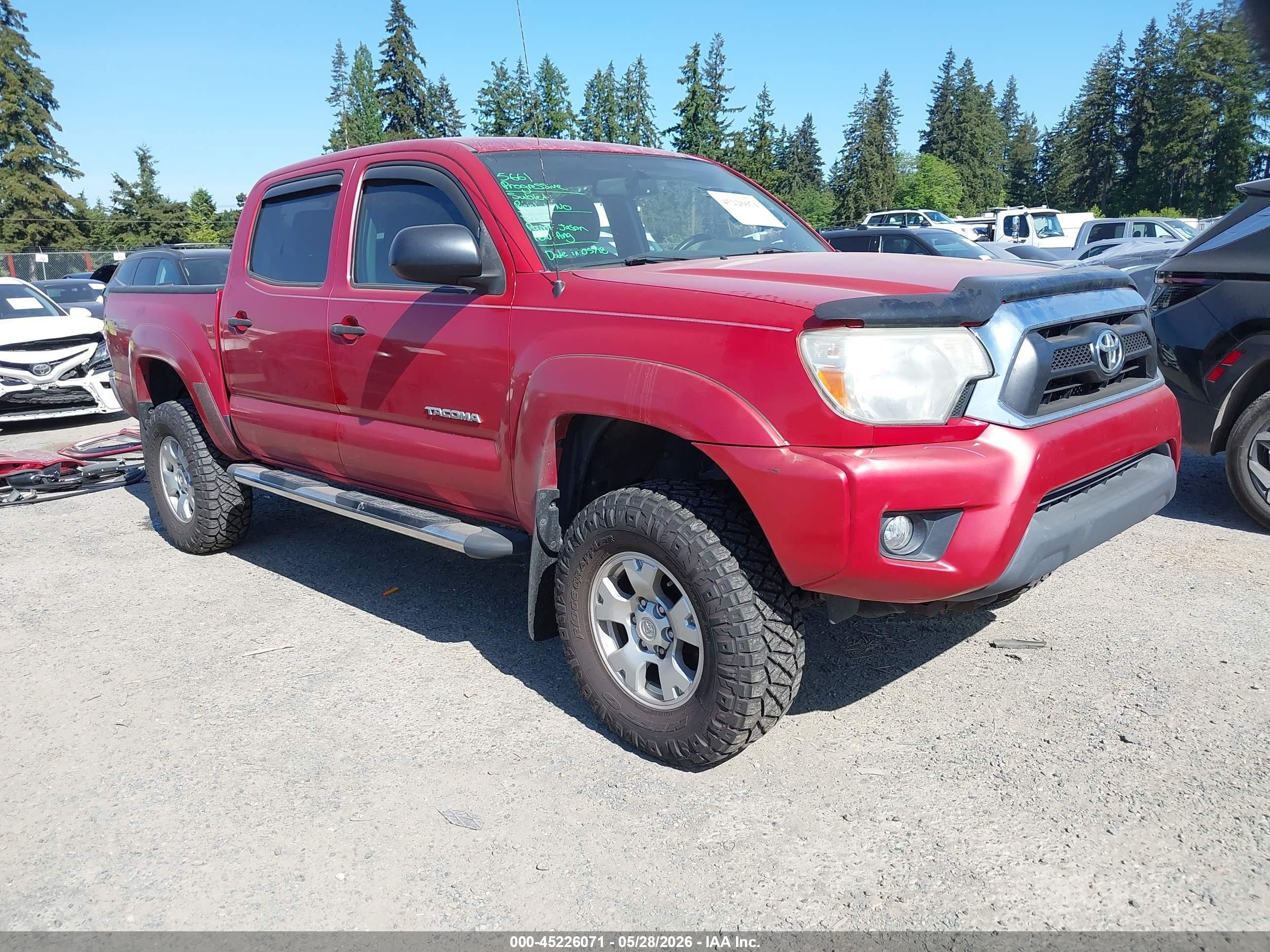 2013 Toyota Tacoma Prerunner V6 Red vin: 3TMJU4GN2DM146761