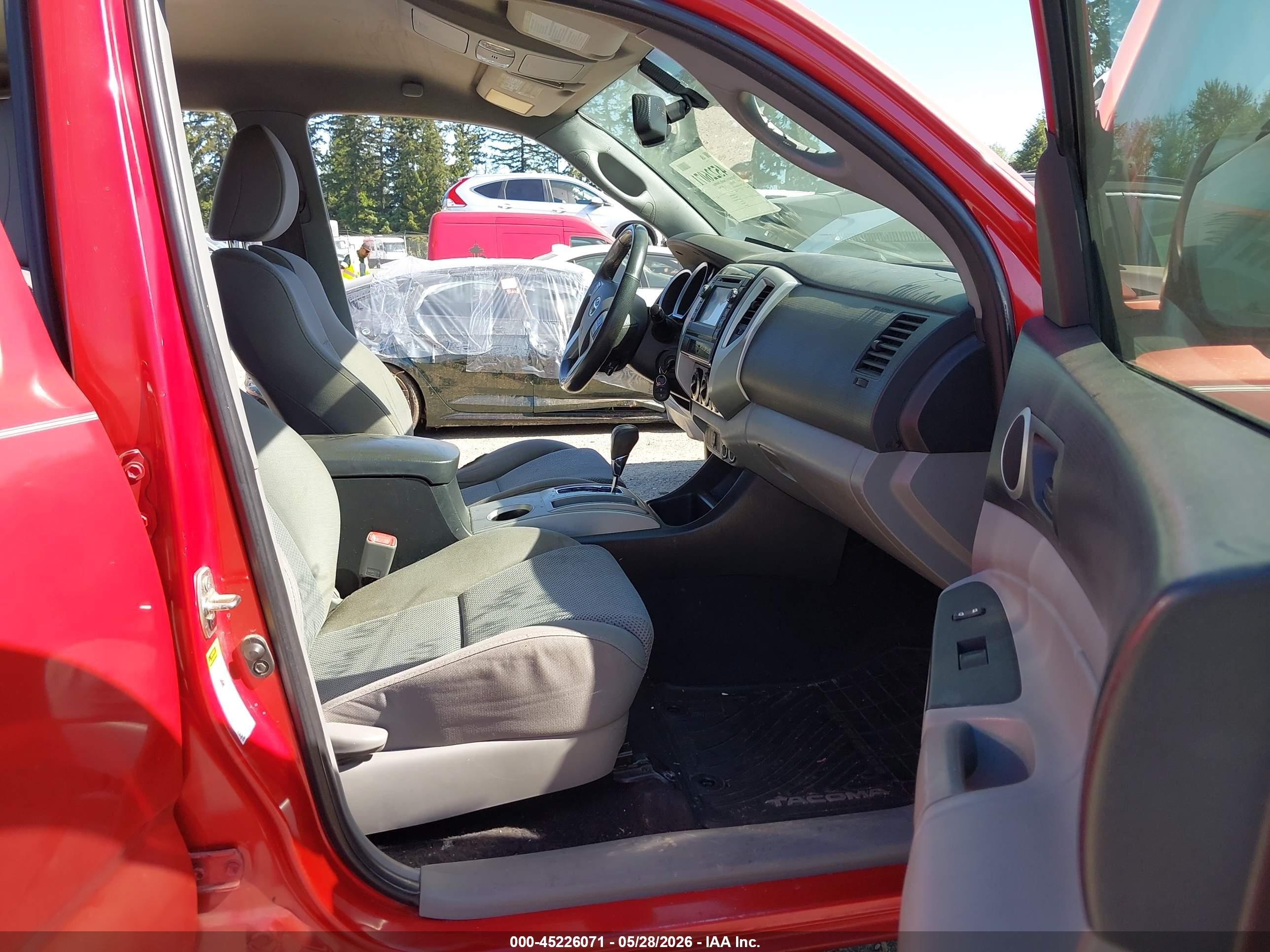 2013 Toyota Tacoma Prerunner V6 Red vin: 3TMJU4GN2DM146761
