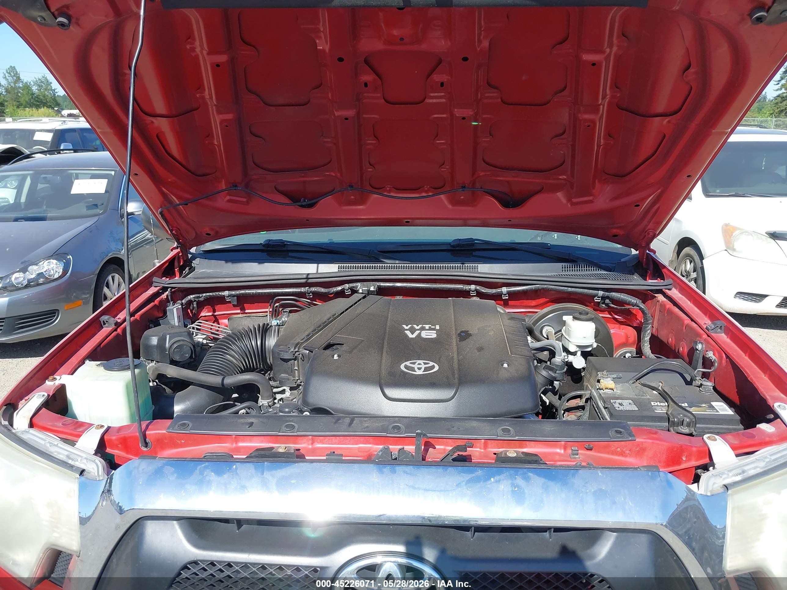 2013 Toyota Tacoma Prerunner V6 Red vin: 3TMJU4GN2DM146761