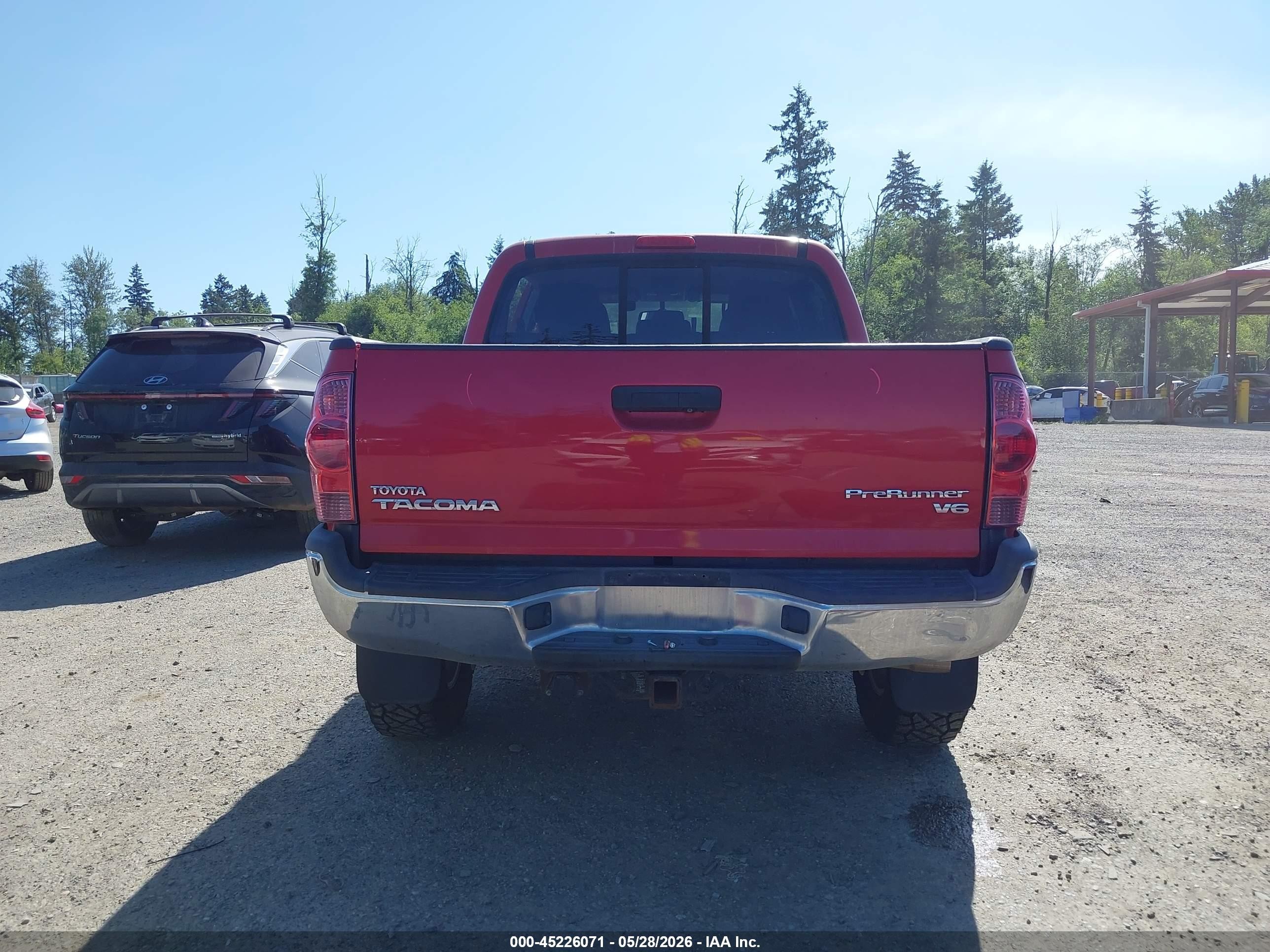 2013 Toyota Tacoma Prerunner V6 Red vin: 3TMJU4GN2DM146761