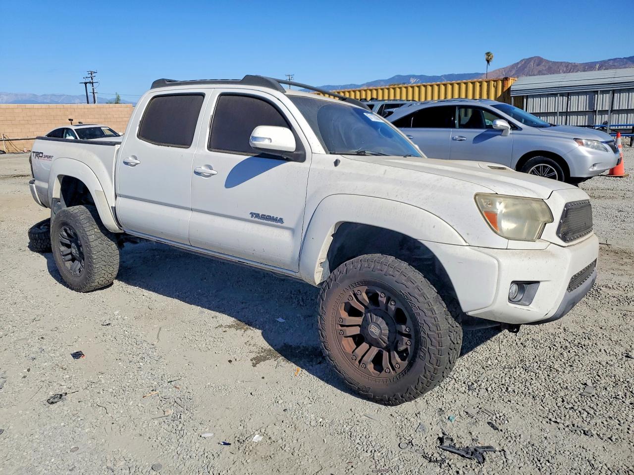 2014 Toyota Tacoma Double Cab Prerunner White vin: 3TMJU4GN2EM167028