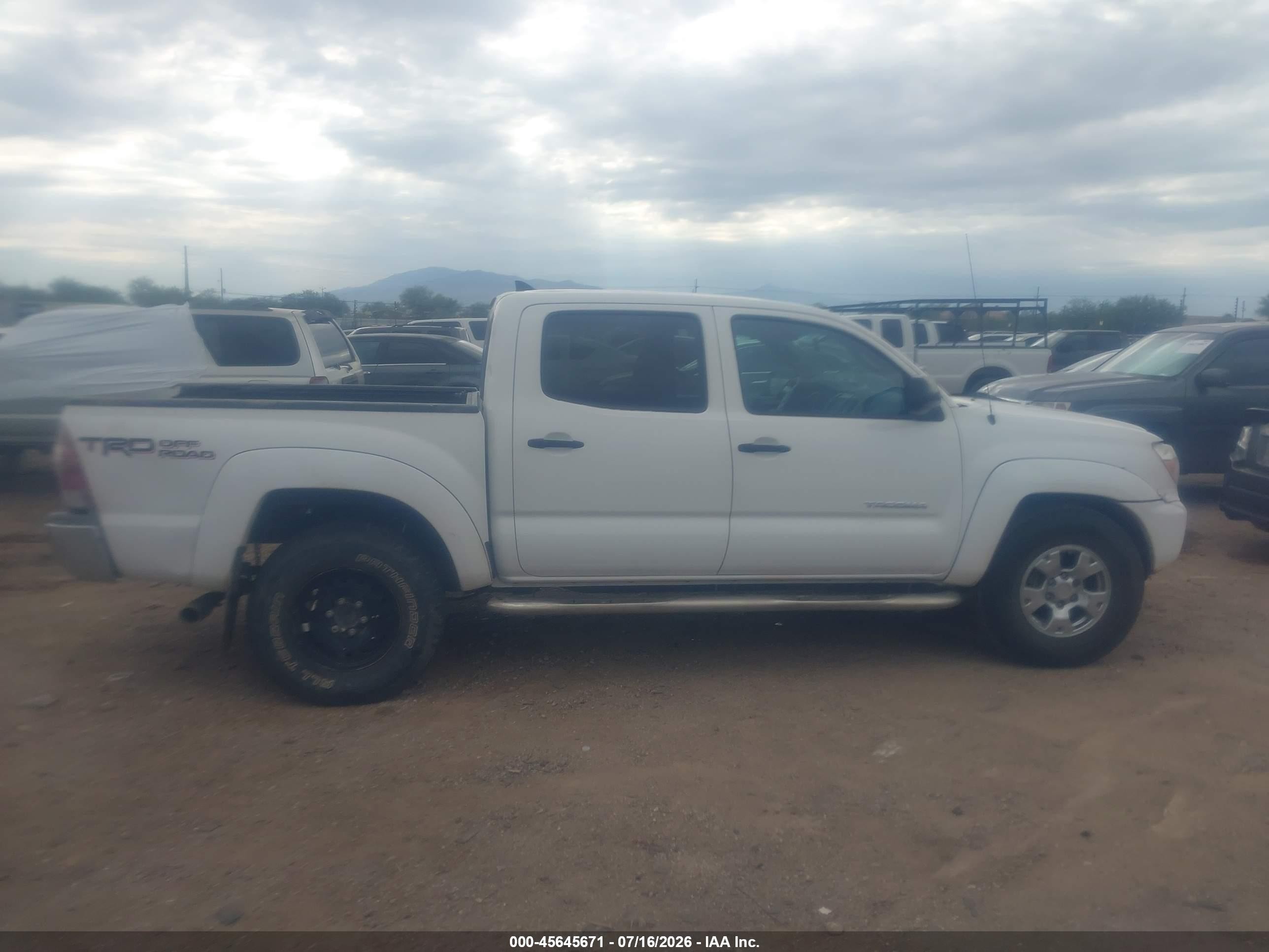 2014 Toyota Tacoma Prerunner V6 Белый vin: 3TMJU4GN2EM170673