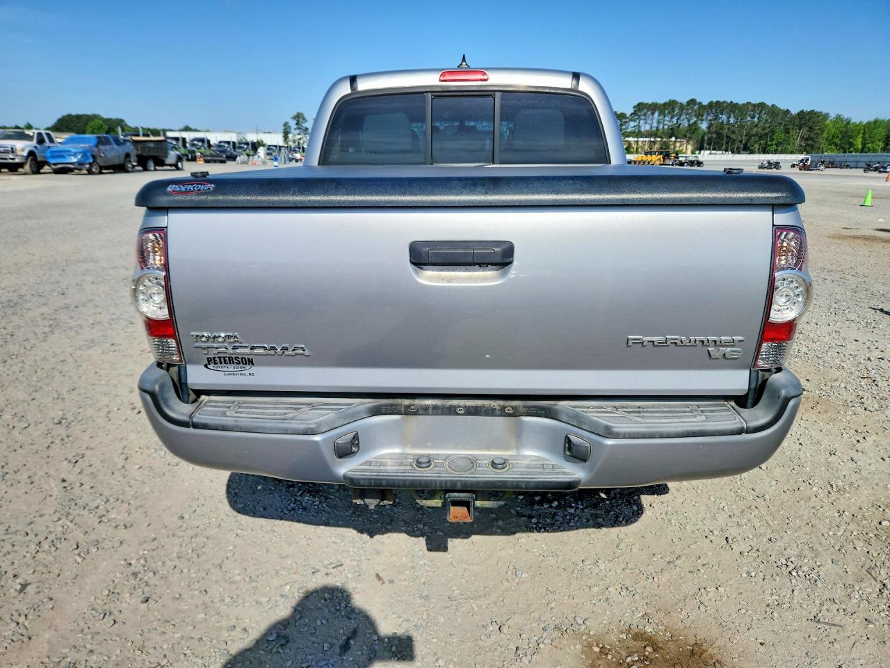2014 Toyota Taccoma Silver vin: 3TMJU4GN2EM174318