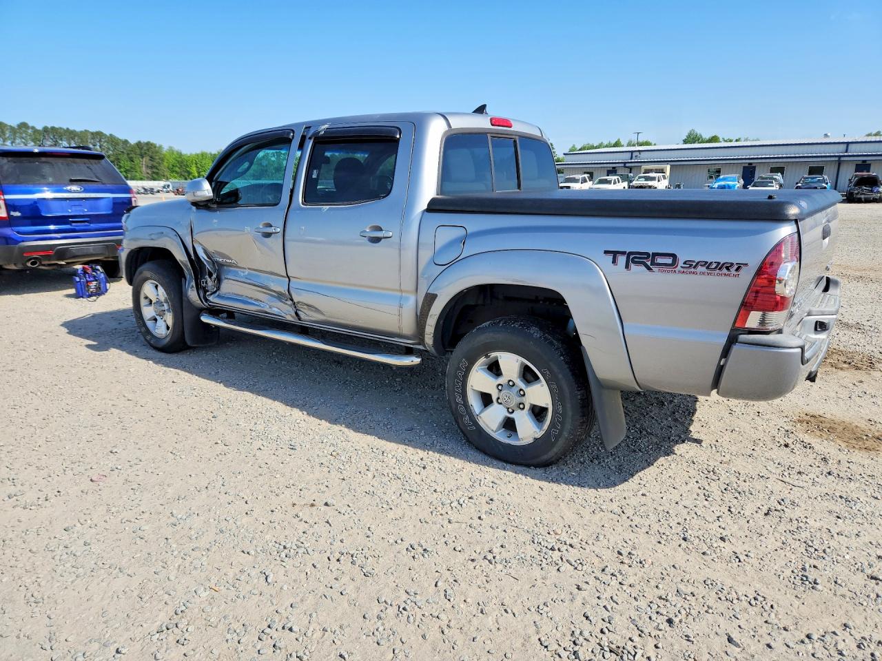 2014 Toyota Taccoma Silver vin: 3TMJU4GN2EM174318