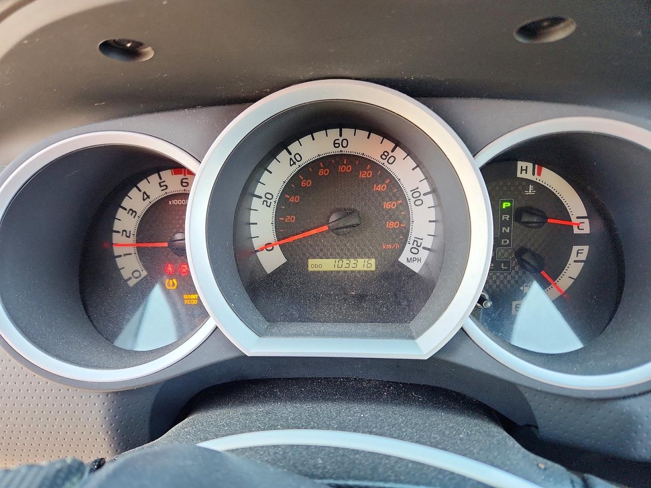 2014 Toyota Taccoma Silver vin: 3TMJU4GN2EM174318