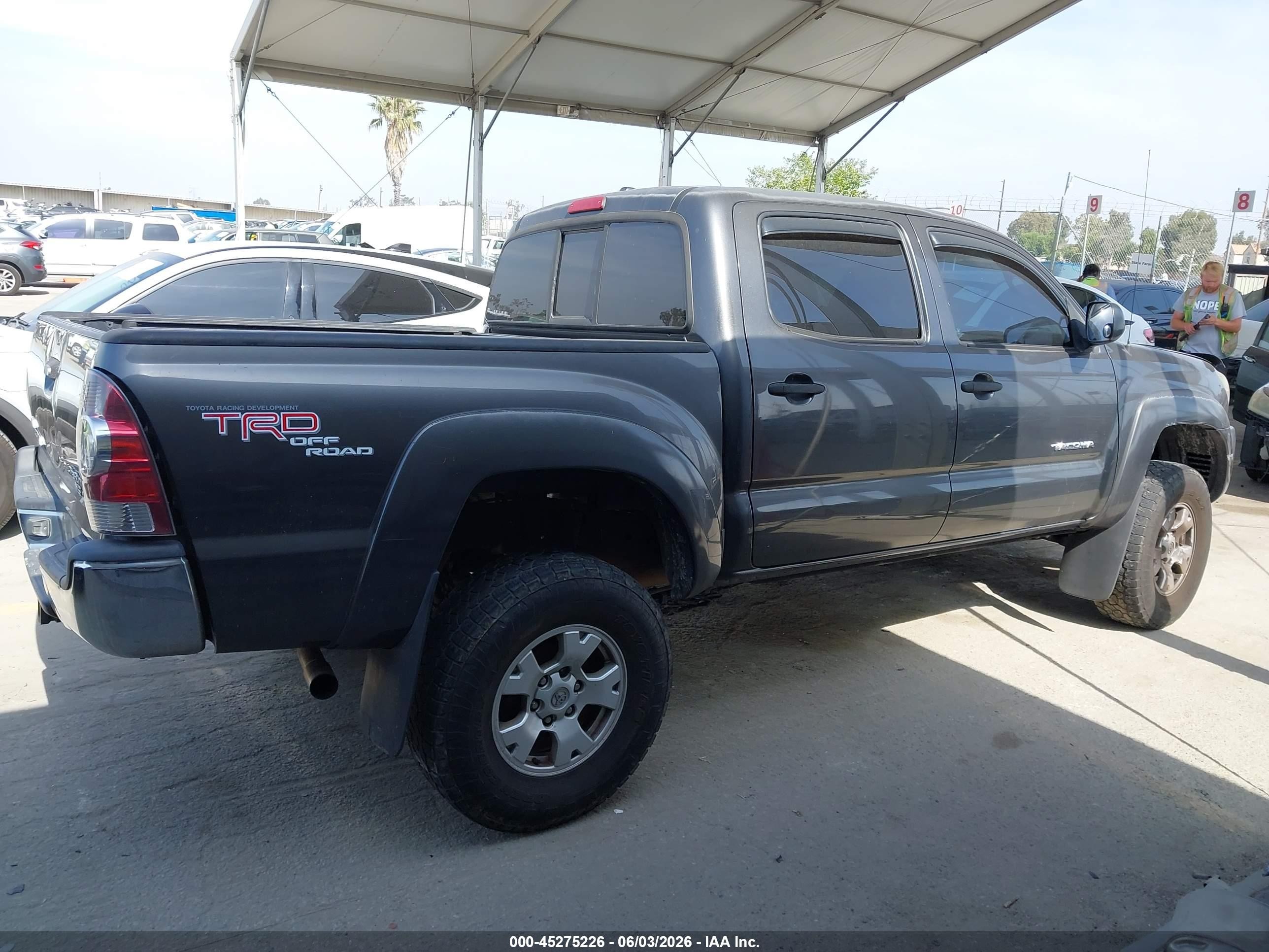 2010 Toyota Tacoma Prerunner V6 Gray vin: 3TMJU4GN3AM098036