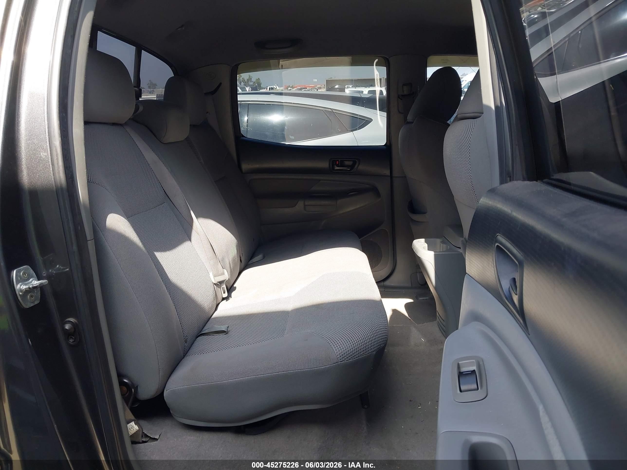 2010 Toyota Tacoma Prerunner V6 Gray vin: 3TMJU4GN3AM098036