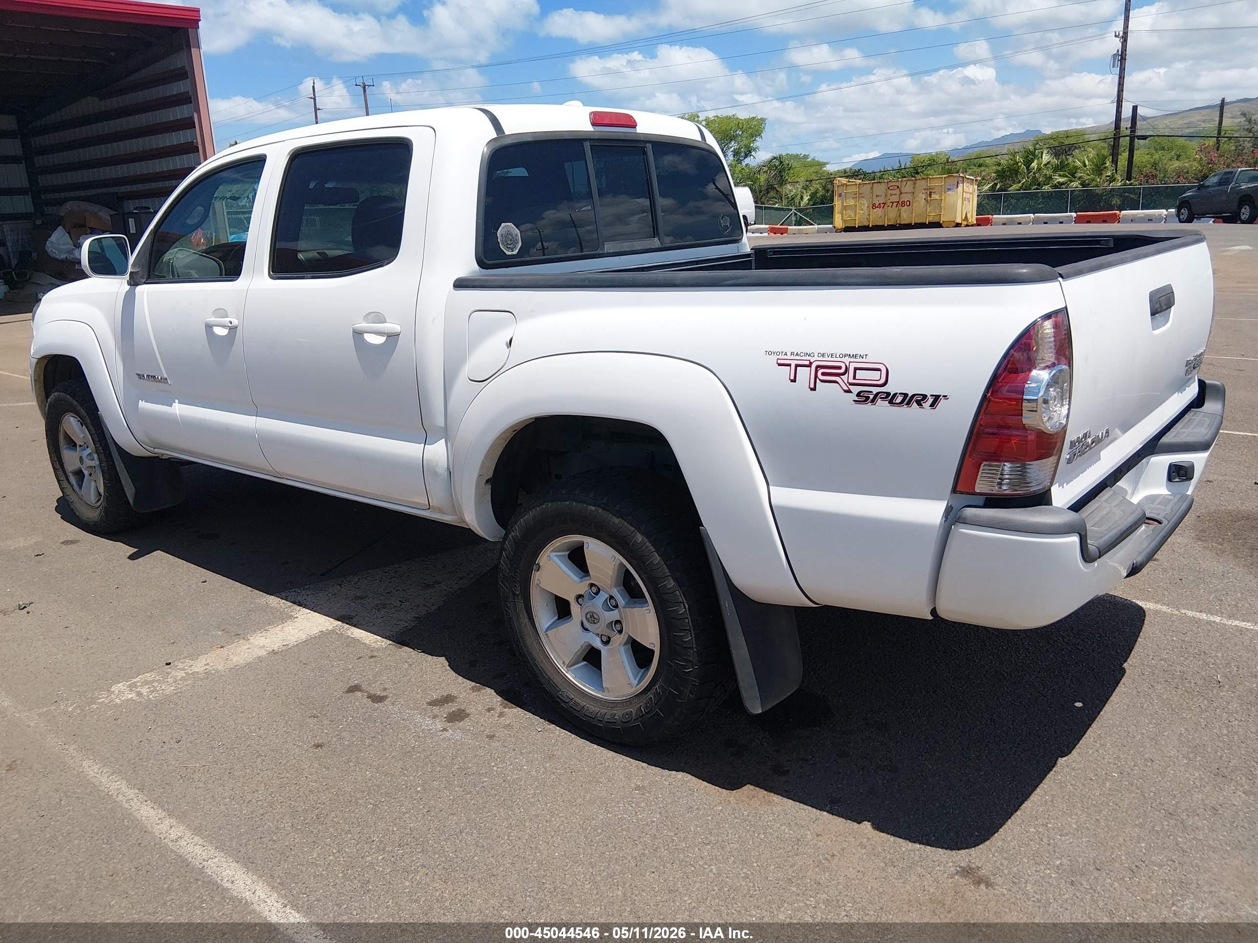 2010 Toyota Tacoma Prerunner V6 White vin: 3TMJU4GN3AM101811
