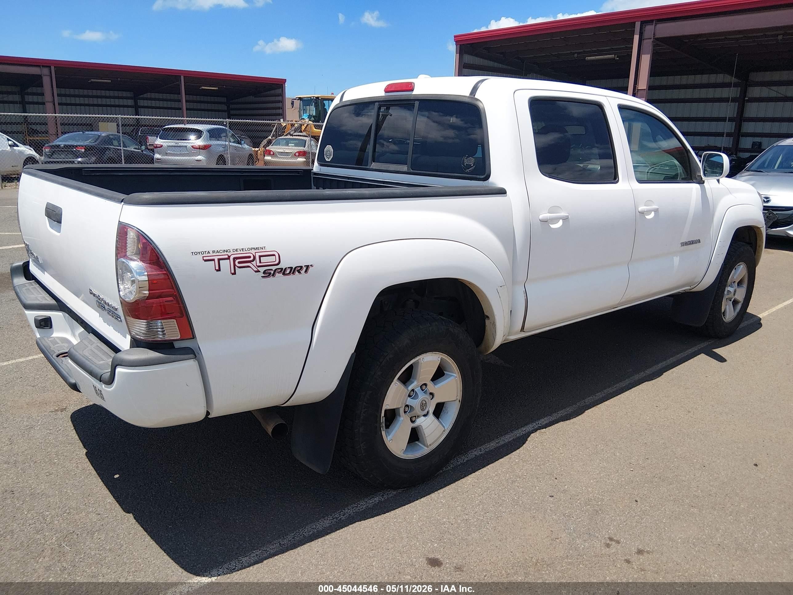 2010 Toyota Tacoma Prerunner V6 White vin: 3TMJU4GN3AM101811