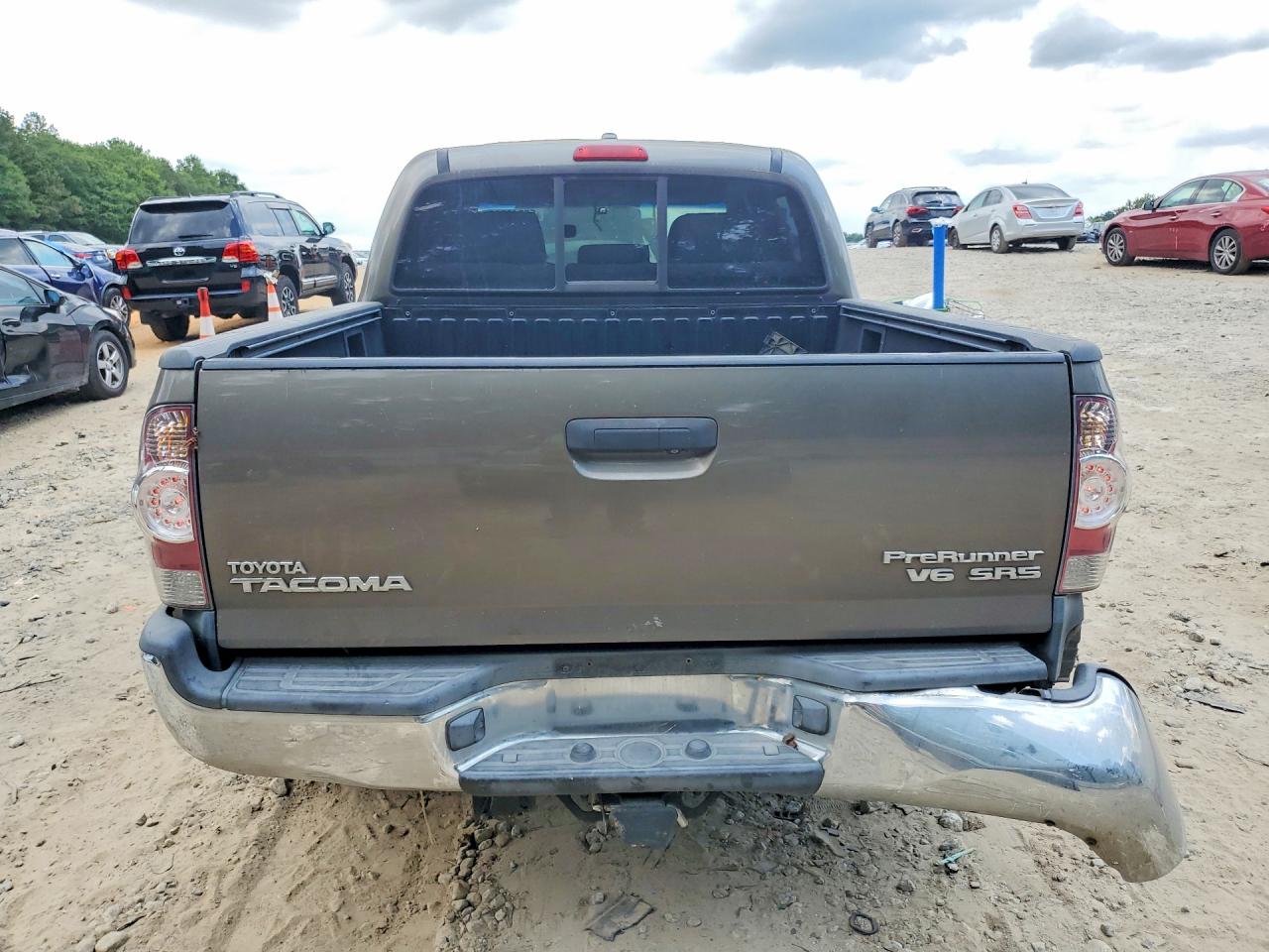 2010 Toyota Tacoma Double Cab Prerunner Gray vin: 3TMJU4GN3AM103428
