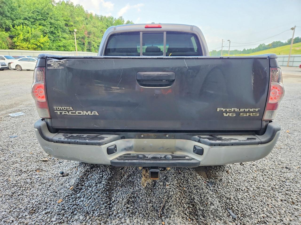 2010 Toyota Tacoma Double Cab Prerunner Gray vin: 3TMJU4GN3AM105423