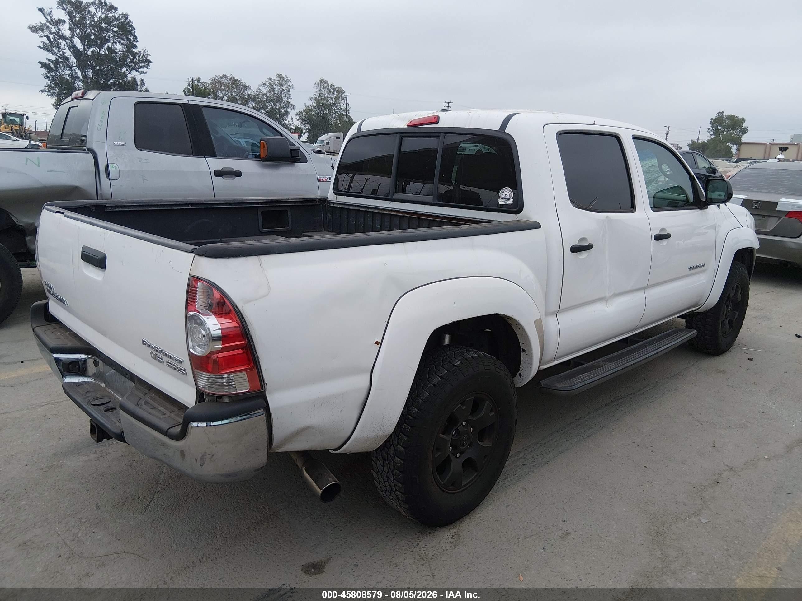2011 Toyota Tacoma Prerunner V6 White vin: 3TMJU4GN3BM117380
