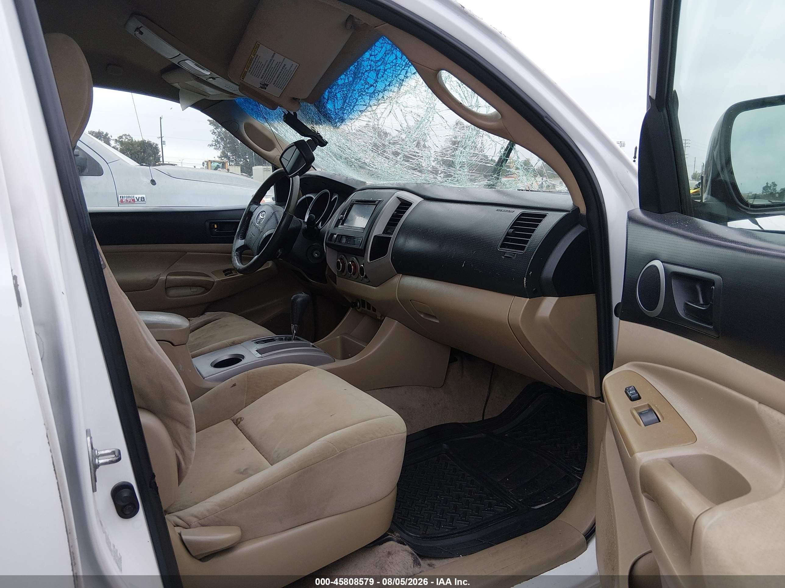 2011 Toyota Tacoma Prerunner V6 White vin: 3TMJU4GN3BM117380