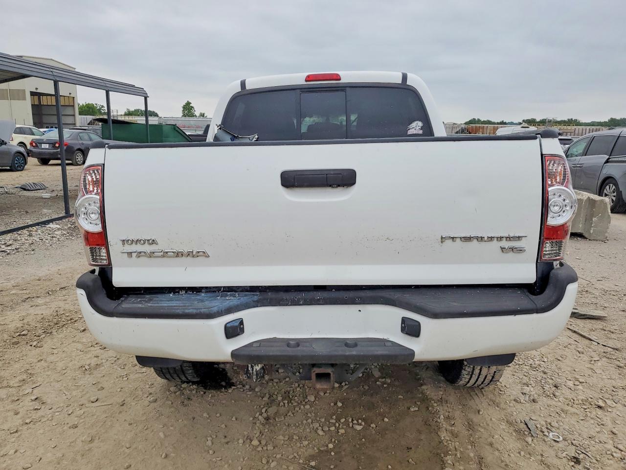 2013 Toyota Tacoma Double Cab Prerunner White vin: 3TMJU4GN3DM139785