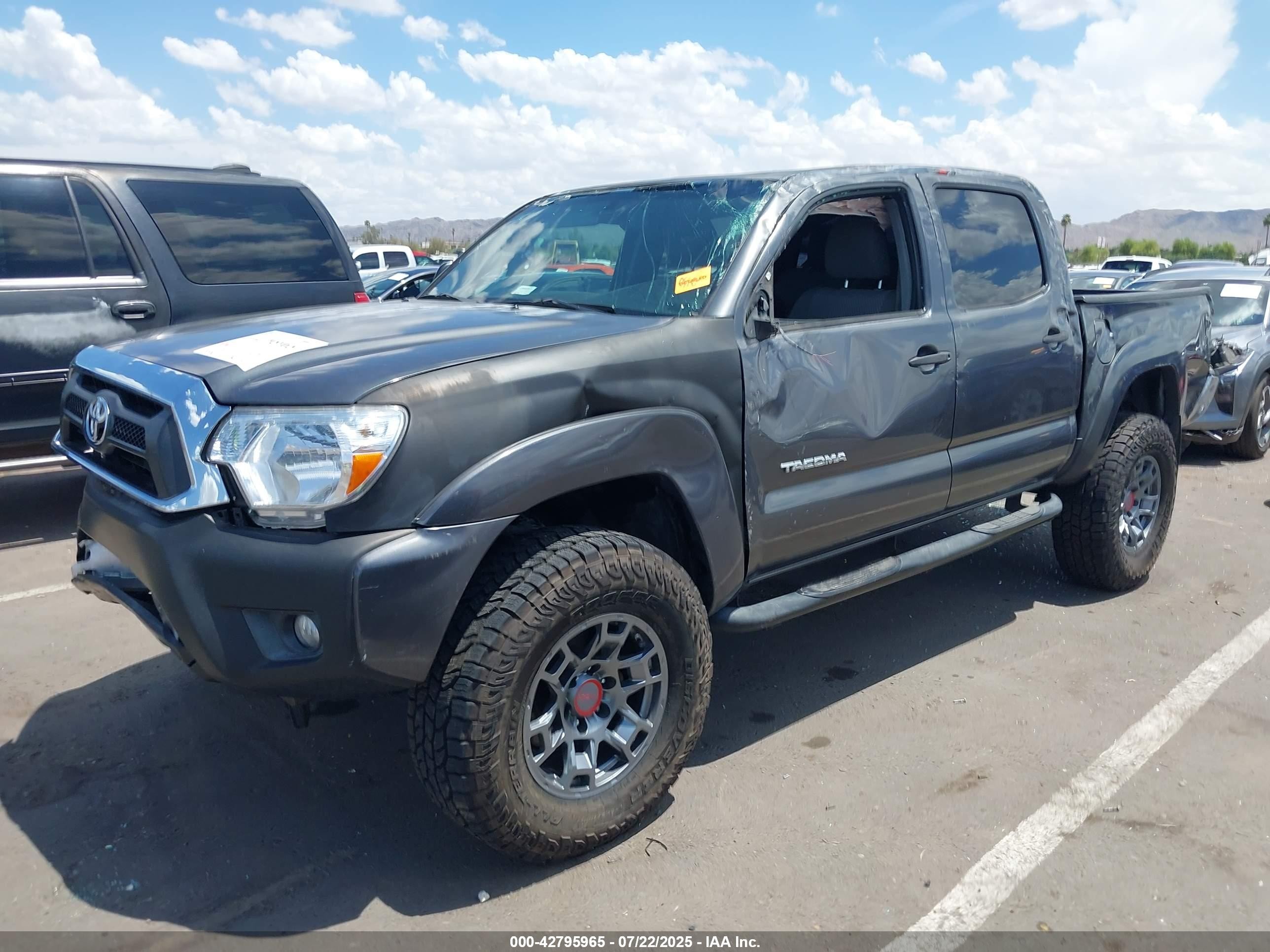 2013 Toyota Tacoma Prerunner V6 Gray vin: 3TMJU4GN3DM143237