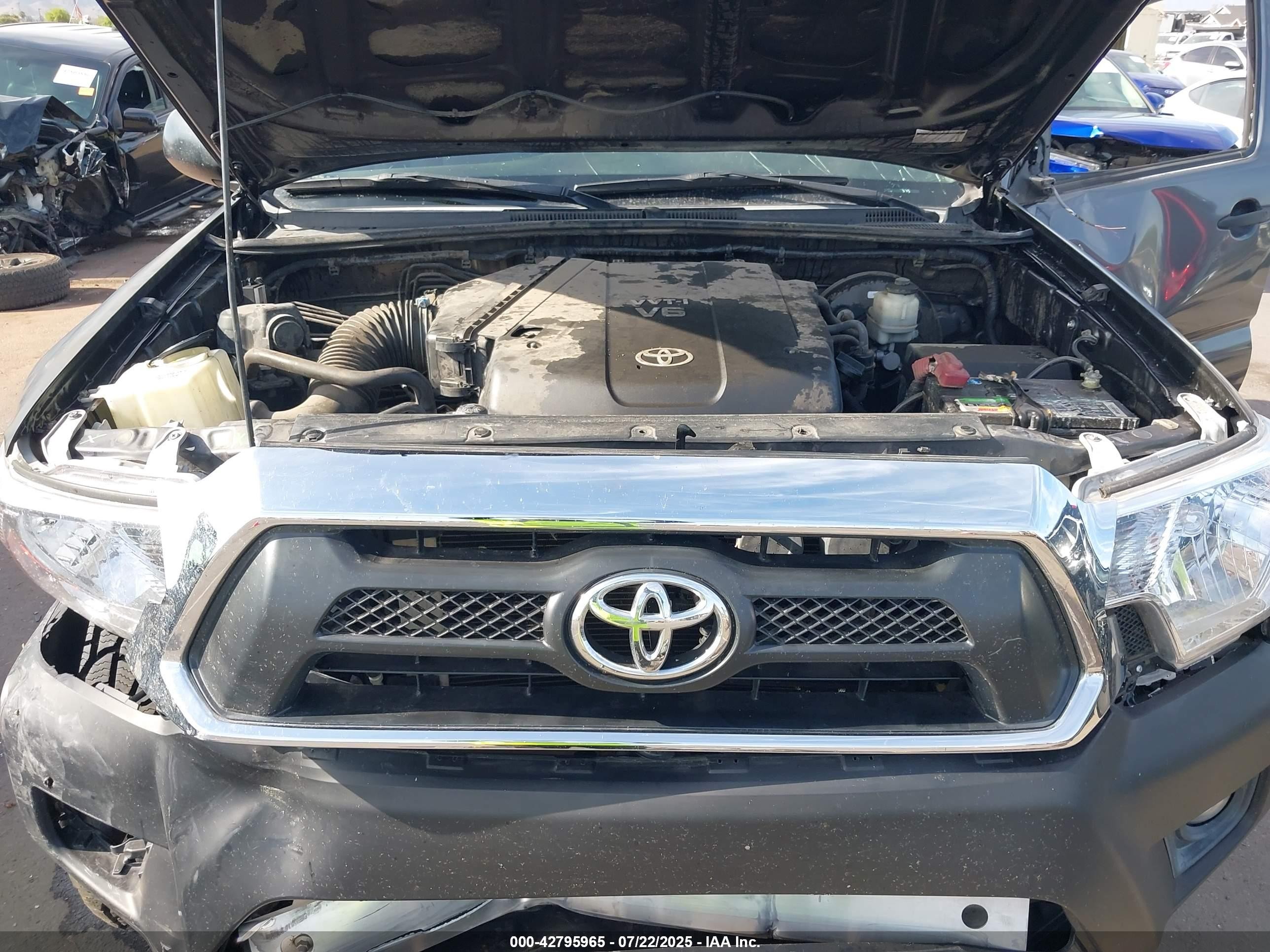 2013 Toyota Tacoma Prerunner V6 Gray vin: 3TMJU4GN3DM143237