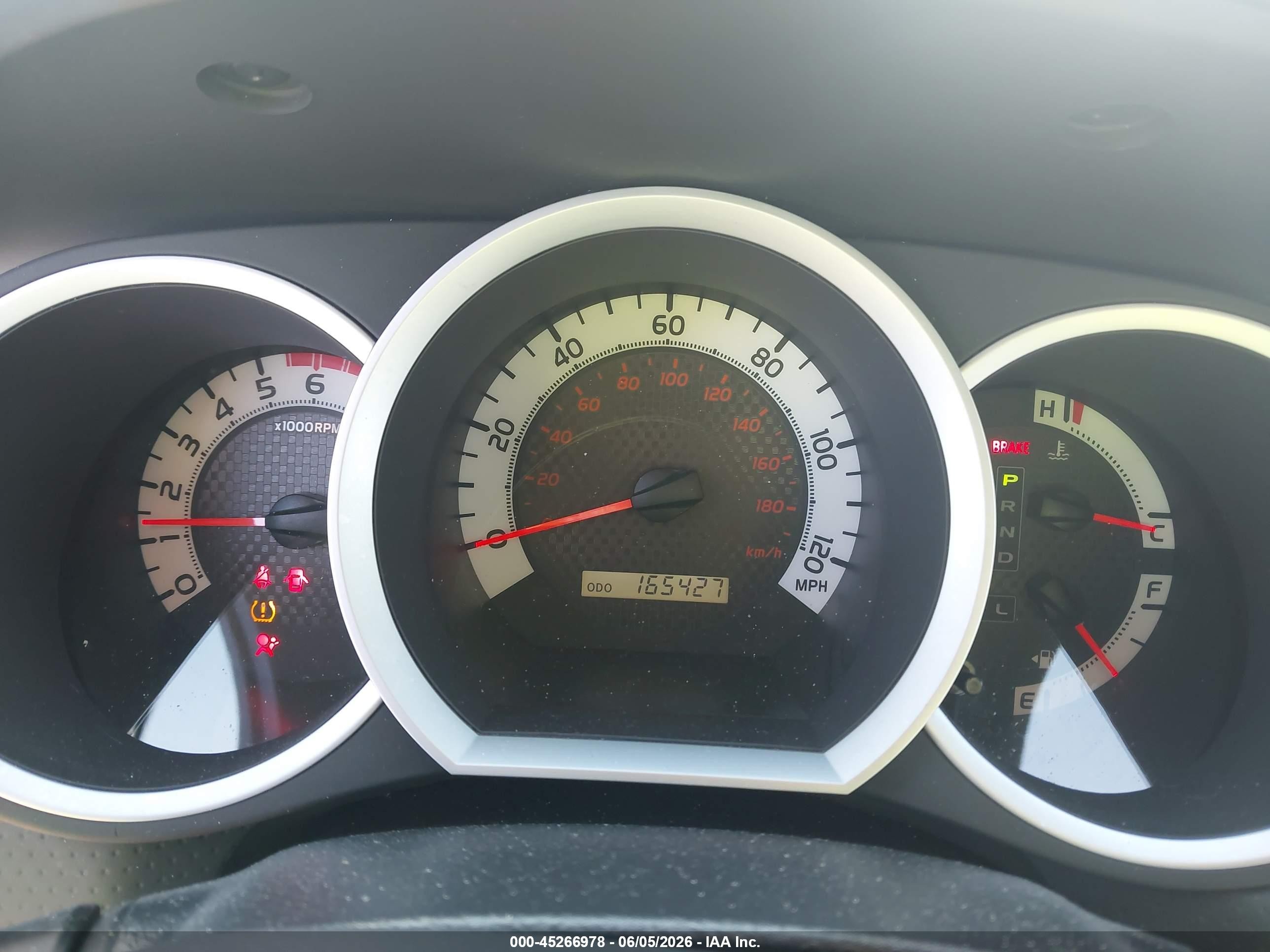 2014 Toyota Tacoma Prerunner V6 Silver vin: 3TMJU4GN3EM165367