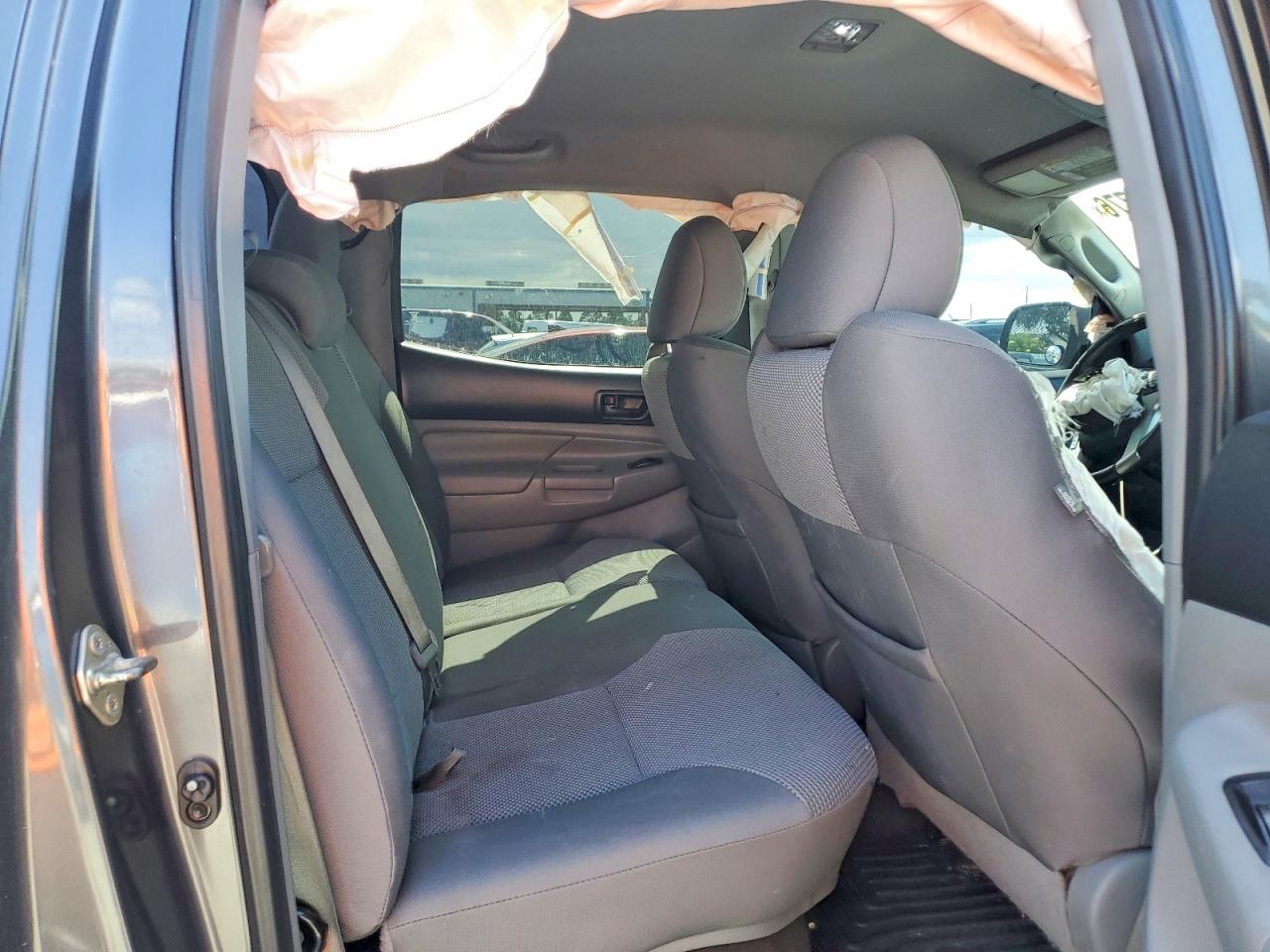 2015 Toyota Tacoma Double Cab Prerunner Gray vin: 3TMJU4GN3FM182042