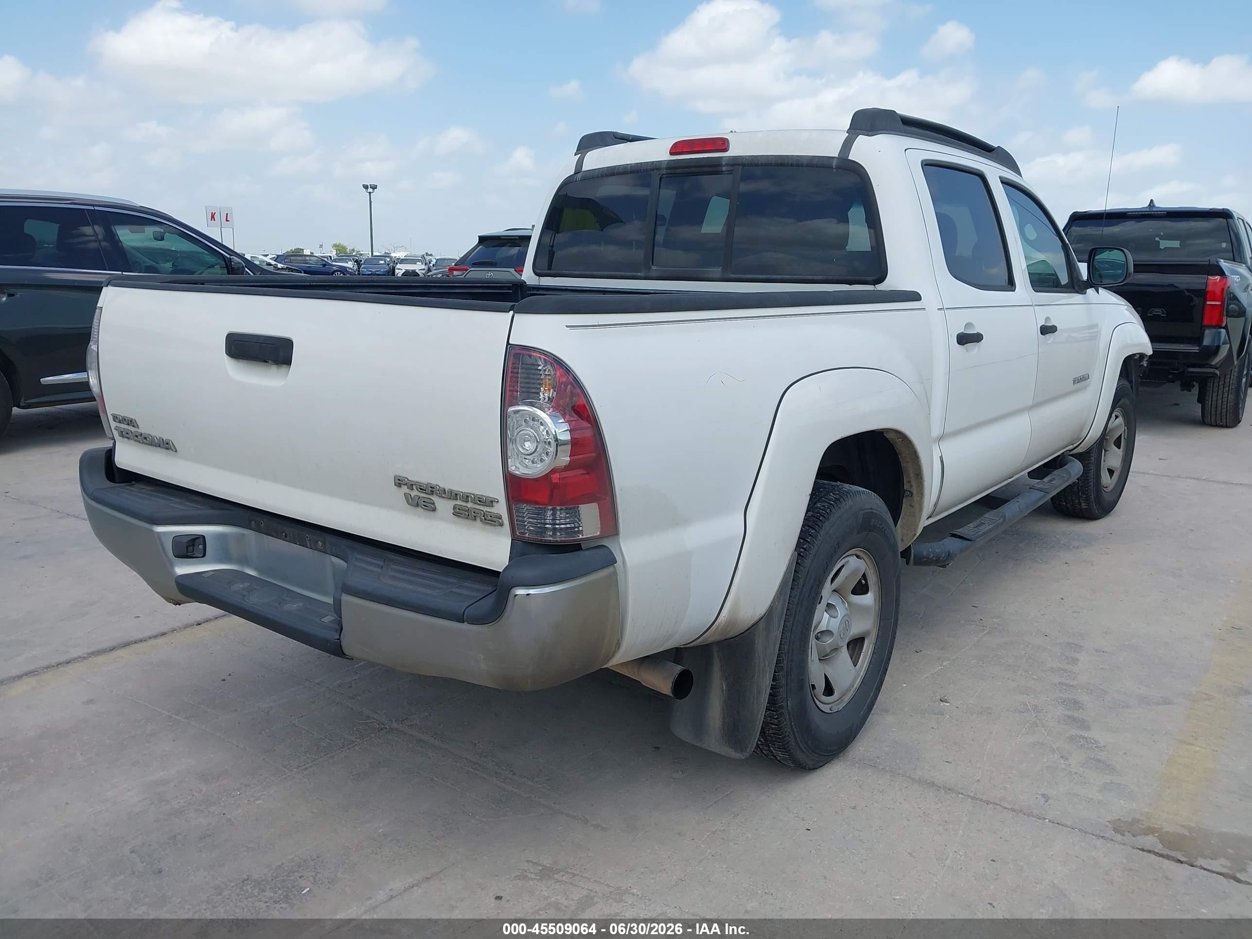 2010 Toyota Tacoma Prerunner V6 White vin: 3TMJU4GN4AM092956