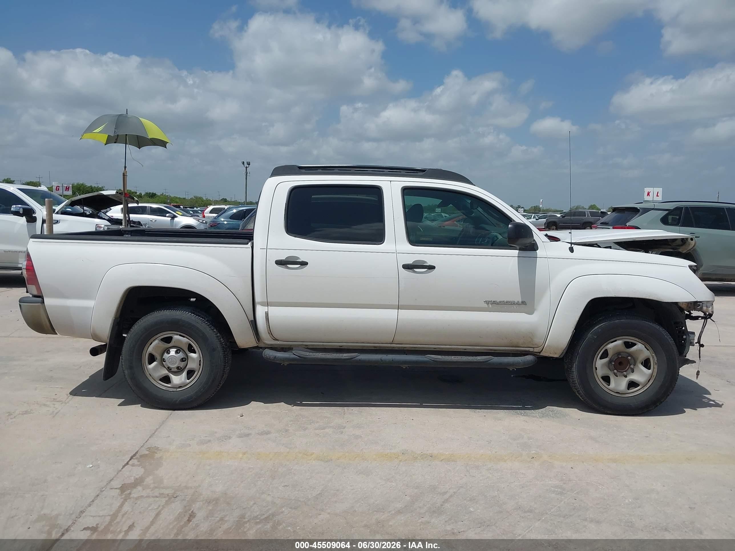 2010 Toyota Tacoma Prerunner V6 White vin: 3TMJU4GN4AM092956
