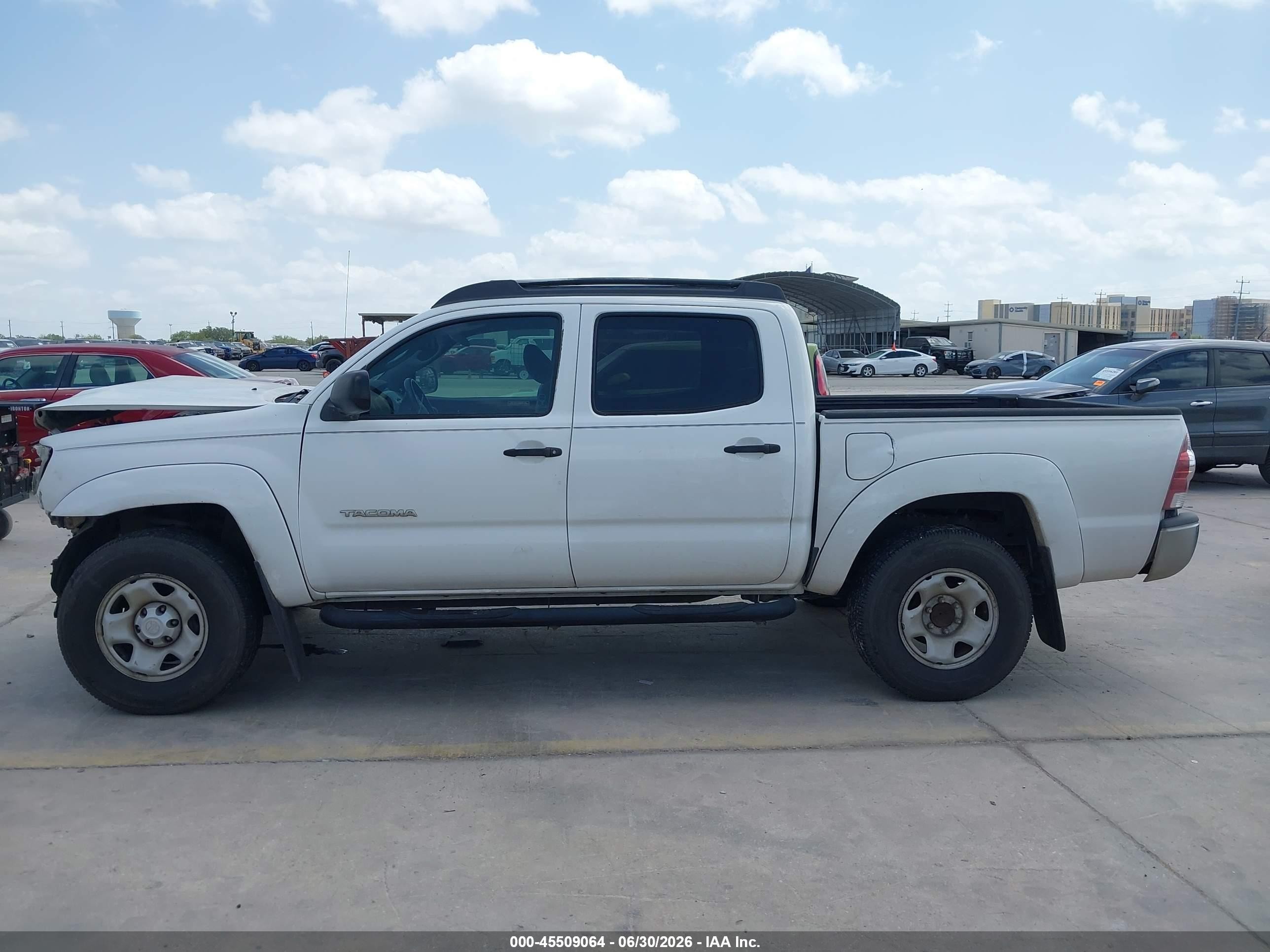 2010 Toyota Tacoma Prerunner V6 White vin: 3TMJU4GN4AM092956